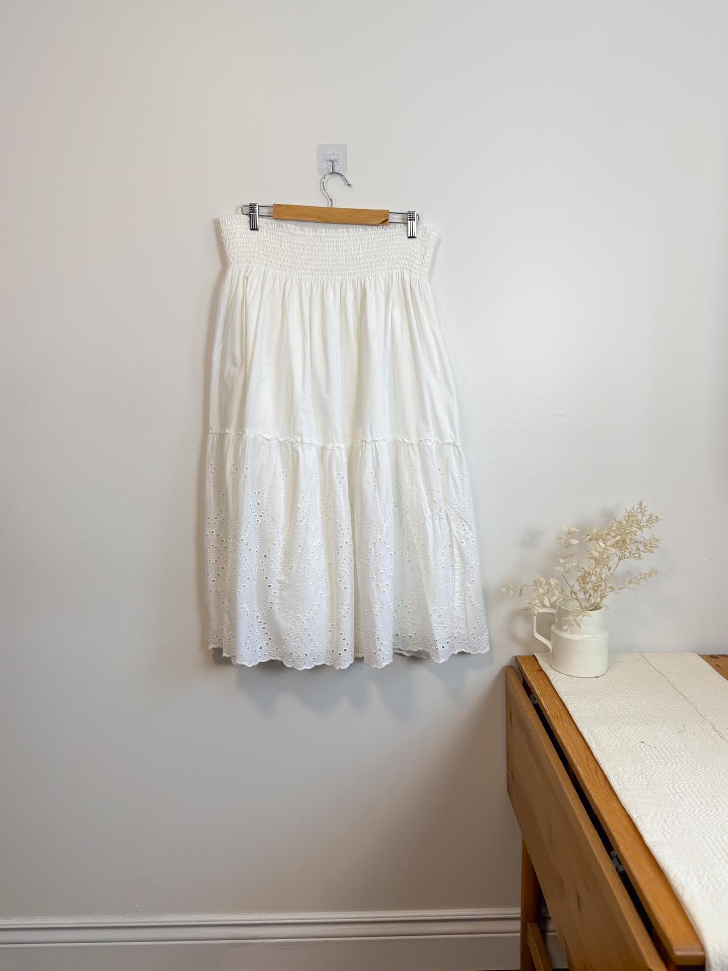 Jones New York White Eyelet Midi Skirt (Size XL)