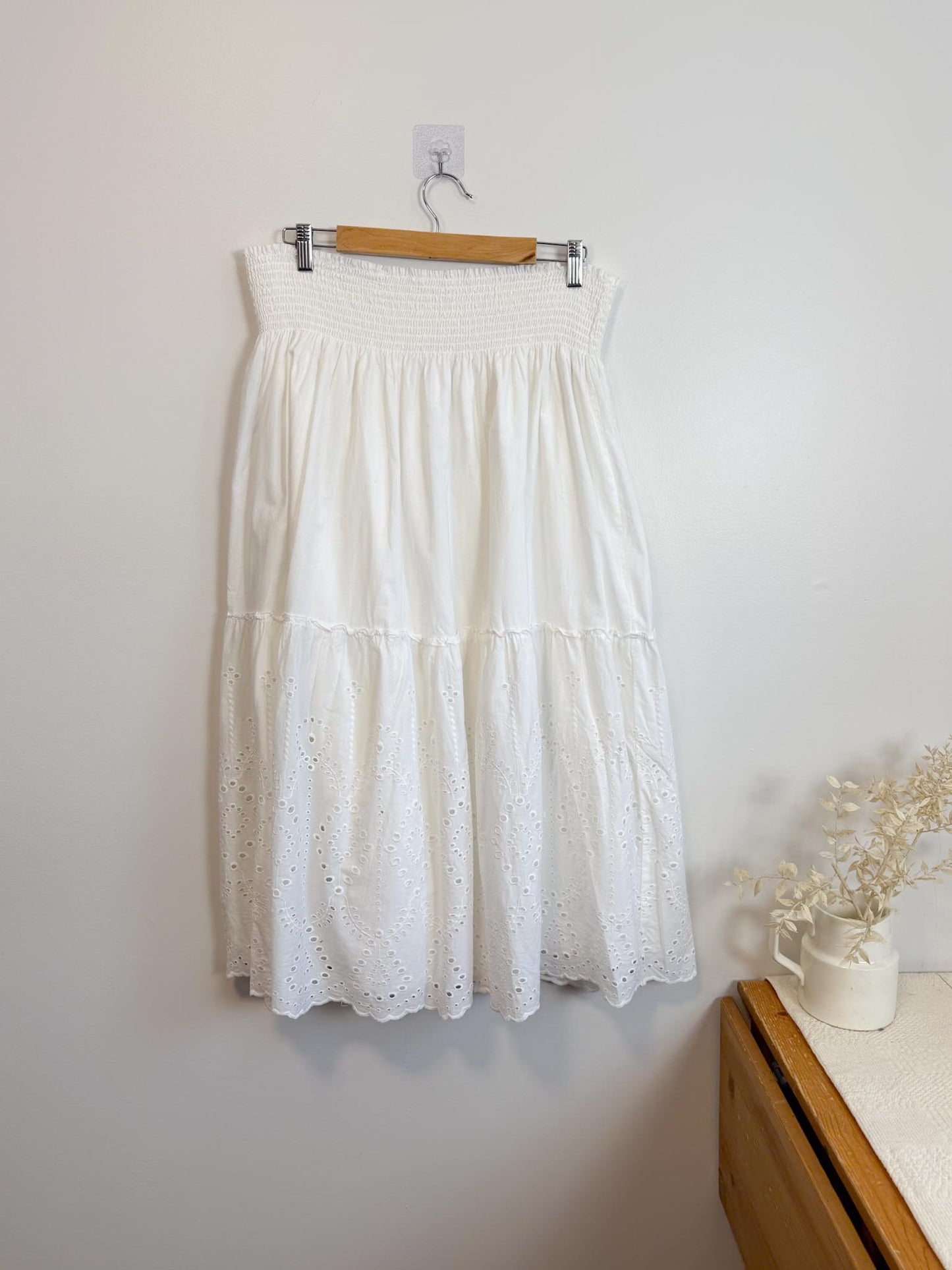 Jones New York White Eyelet Midi Skirt (Size XL)