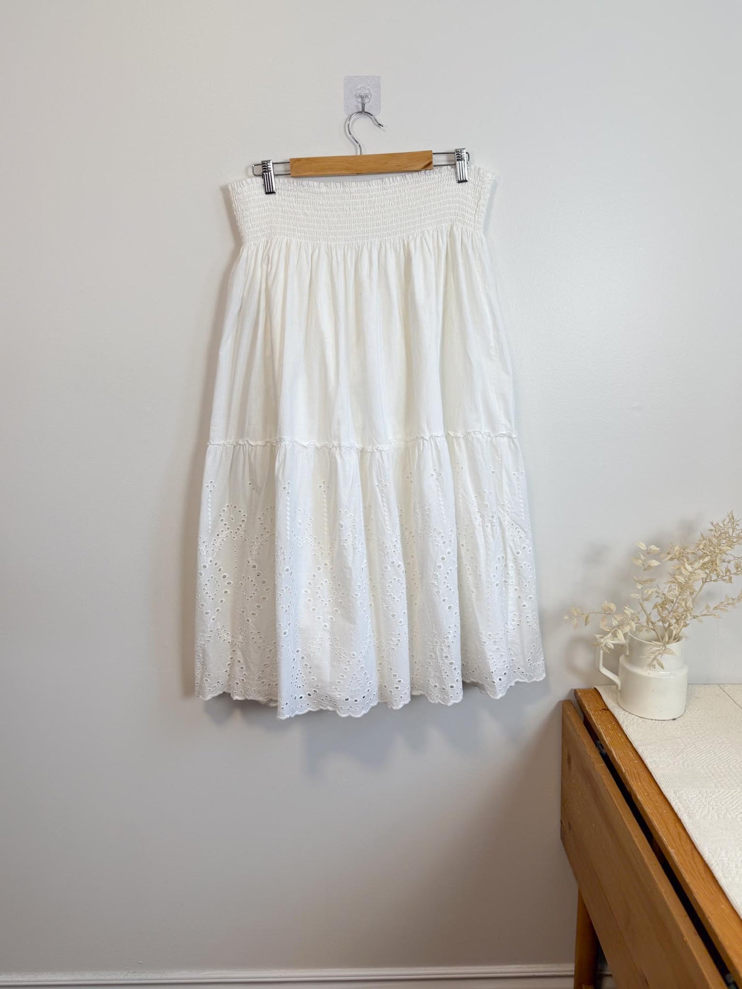Jones New York White Eyelet Midi Skirt (Size XL)