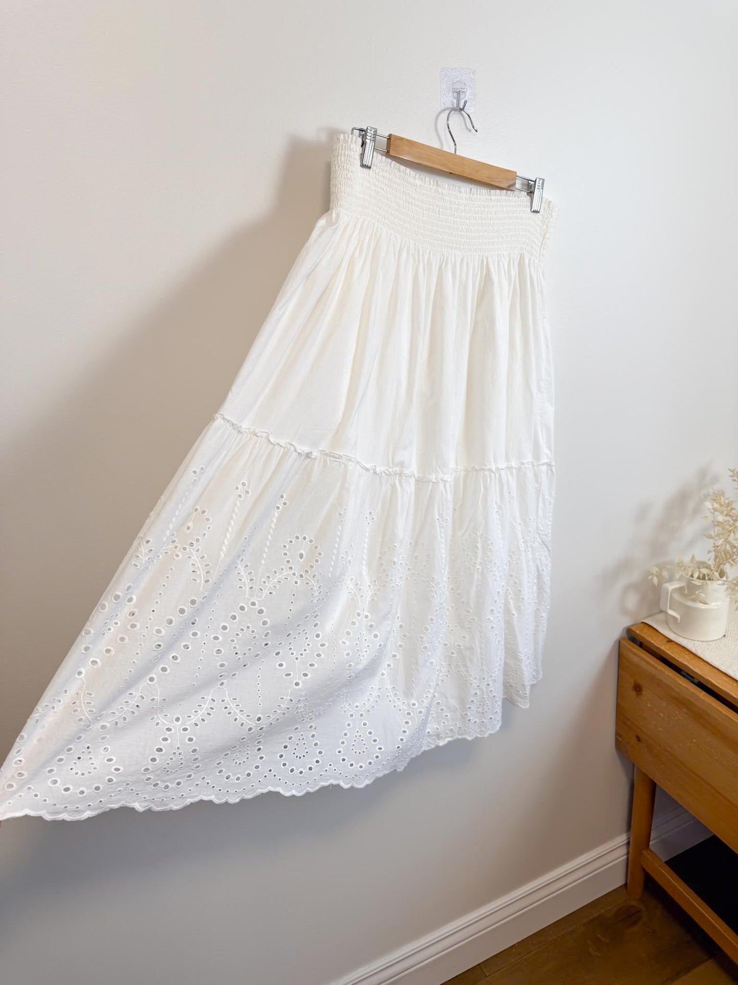 Jones New York White Eyelet Midi Skirt (Size XL)