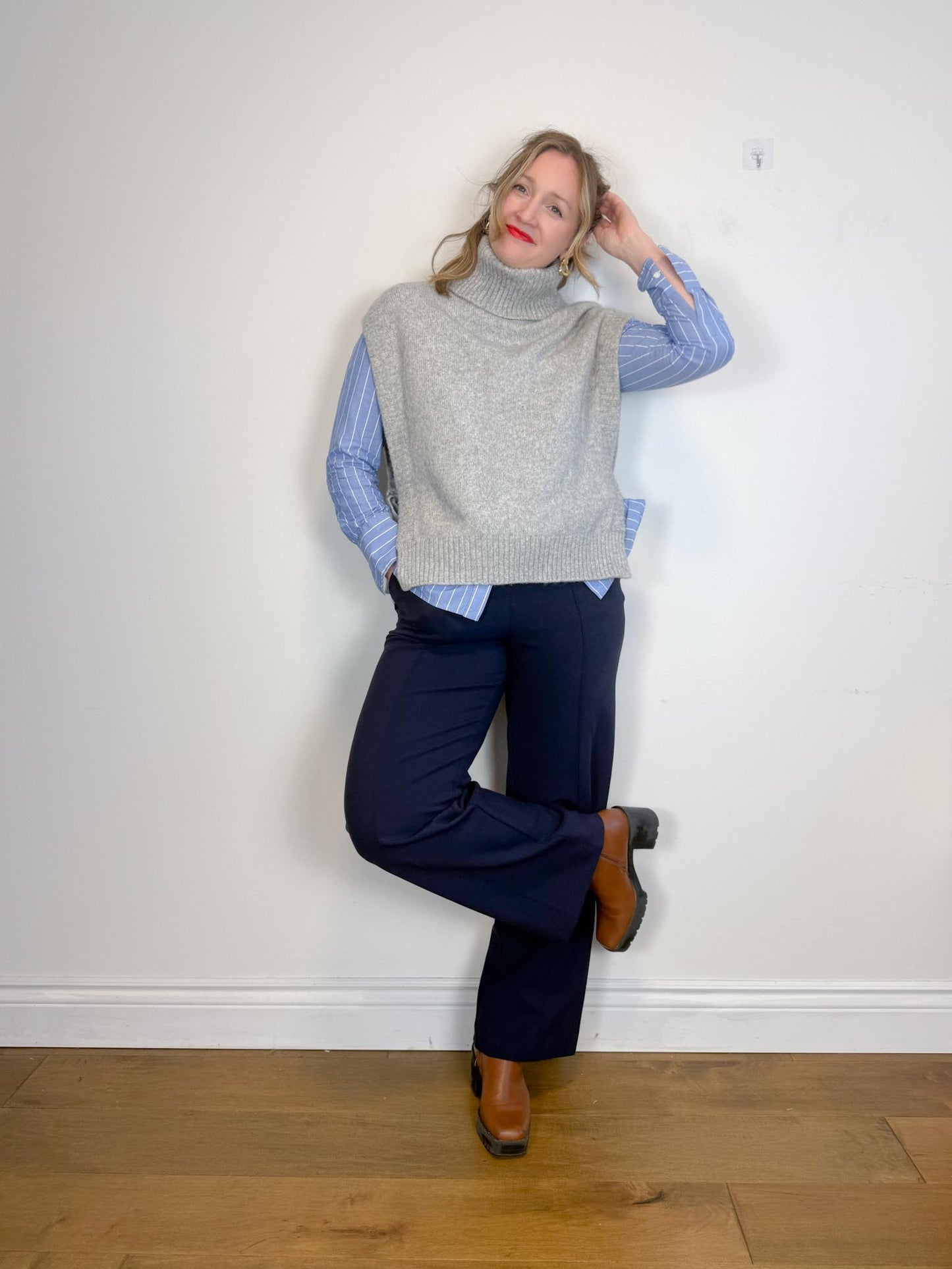 SEZANE "Bruce Trousers in Navy" (Size M/L)
