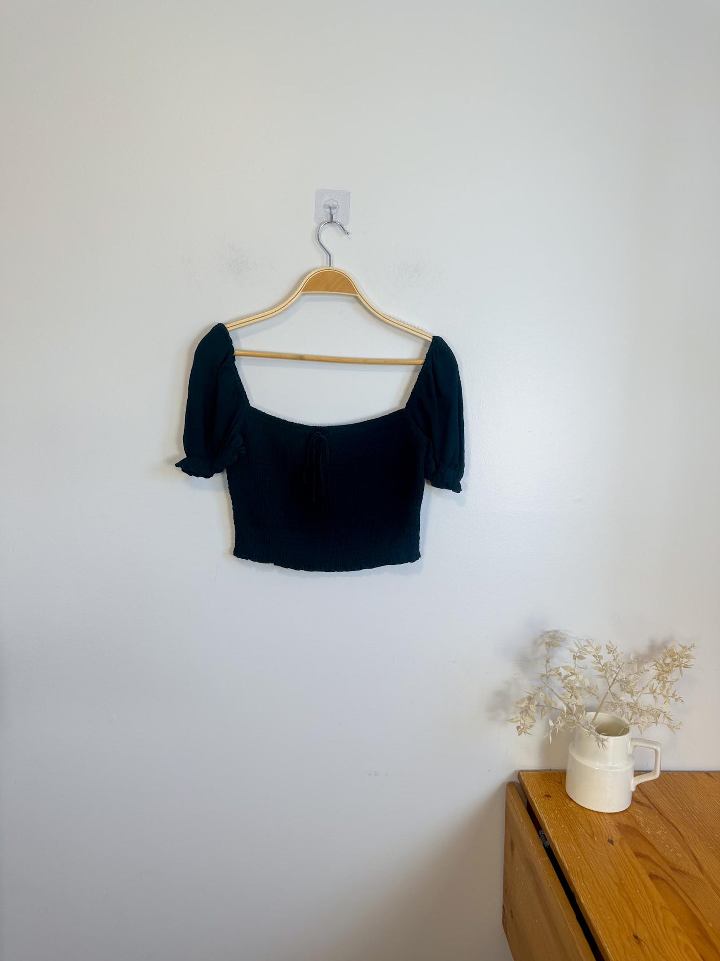 Wilfred Presley Ruched Crop Top in Black (Size M)