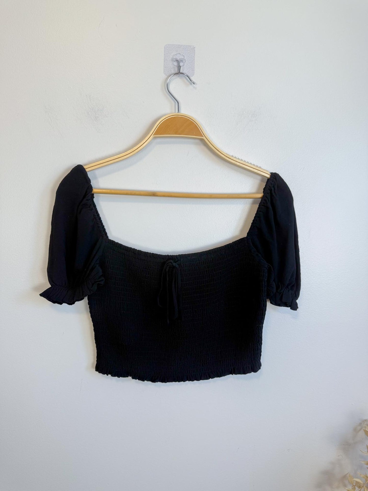Wilfred Presley Ruched Crop Top in Black (Size M)
