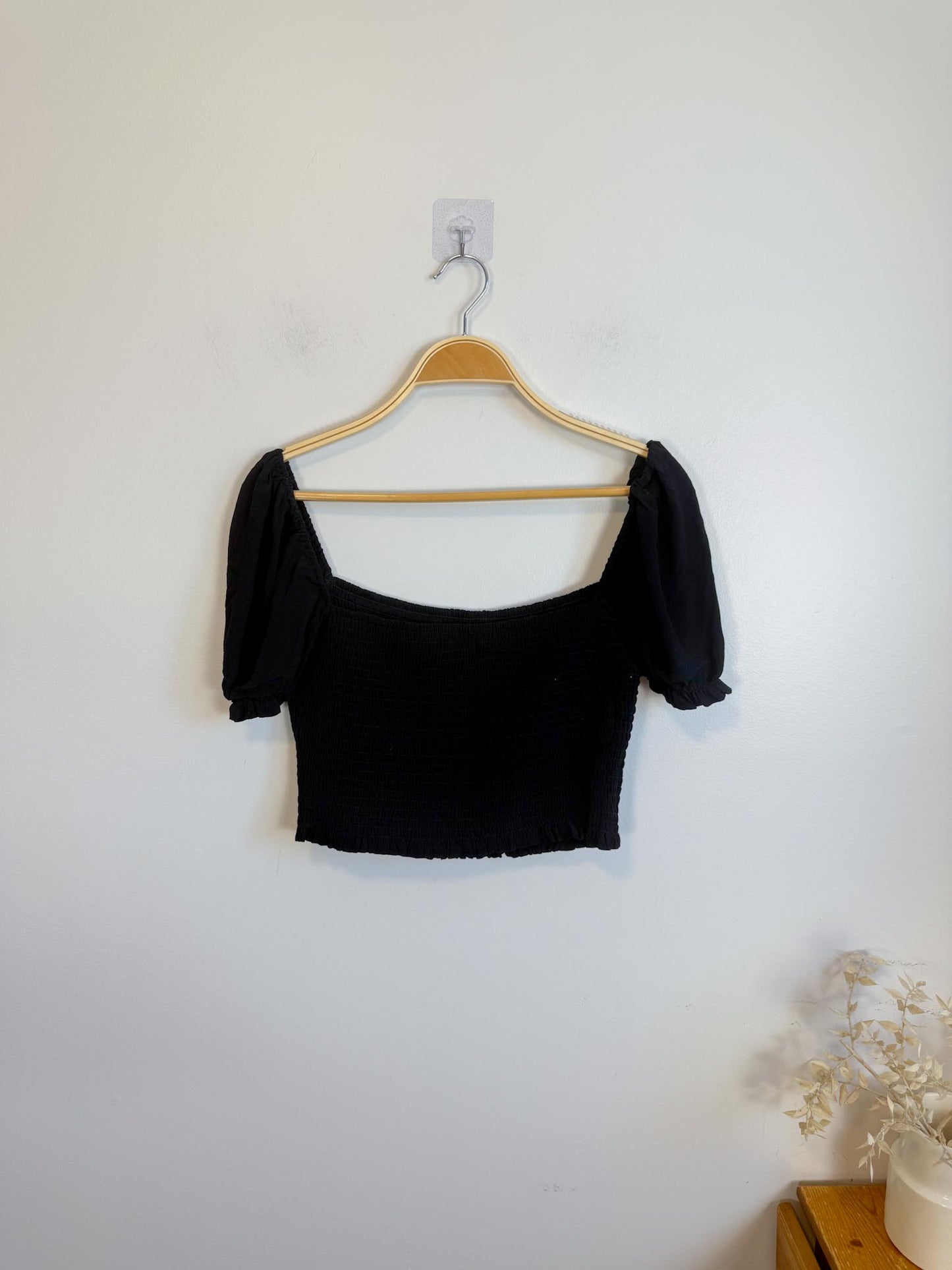 Wilfred Presley Ruched Crop Top in Black (Size M)