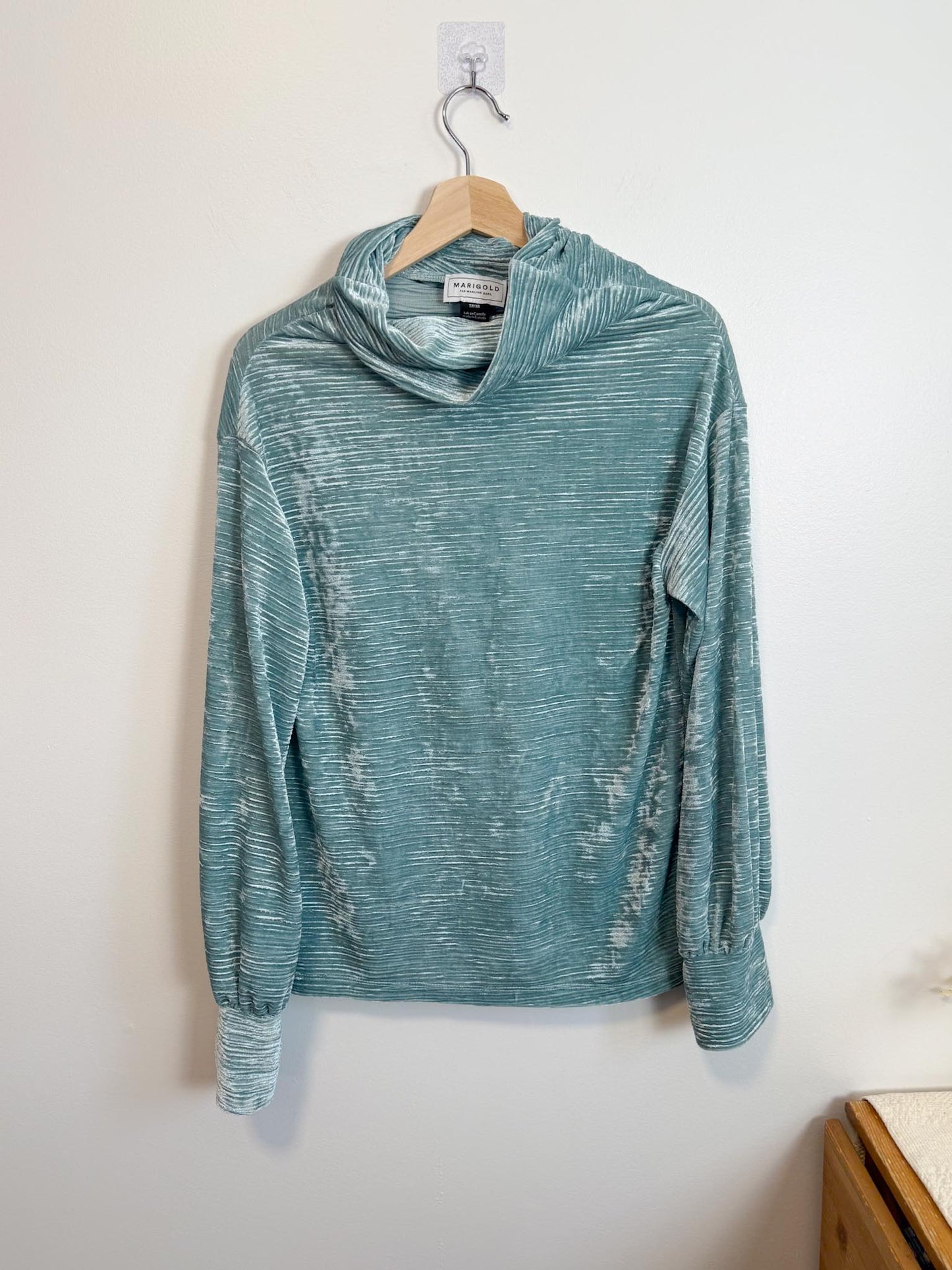 Marigold Slow Fashion Velvet Mockneck Top in Teal (Size XS/S)