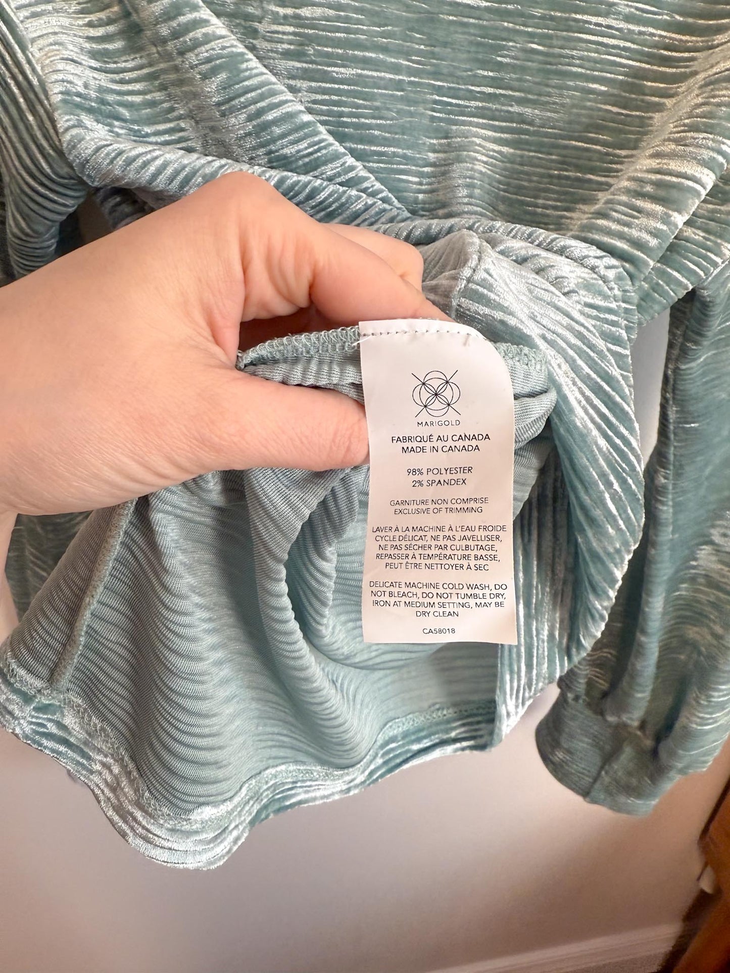 Marigold Slow Fashion Velvet Mockneck Top in Teal (Size XS/S)