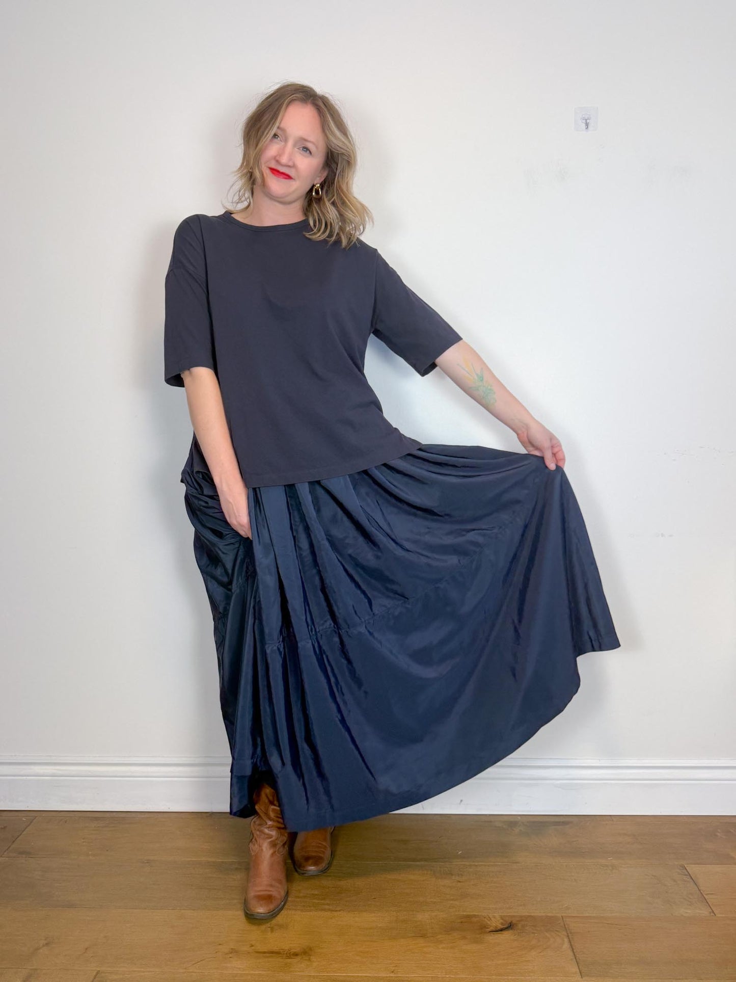 Full Maxi Skirt in Navy (Size L)