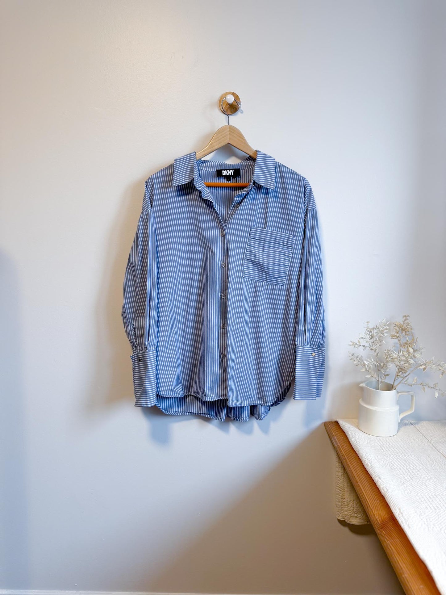 DKNY Cropped Blouse in Blue/White Stripe (Size L)