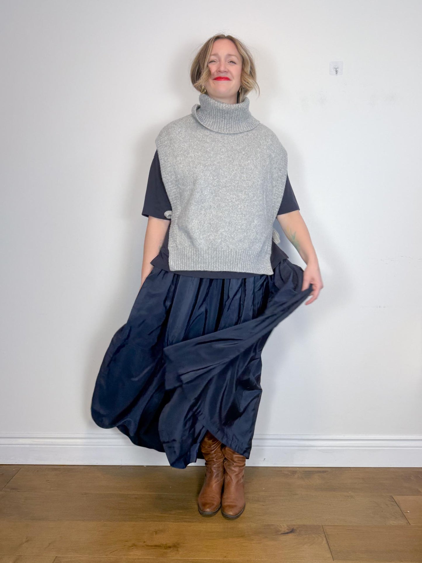 Full Maxi Skirt in Navy (Size L)