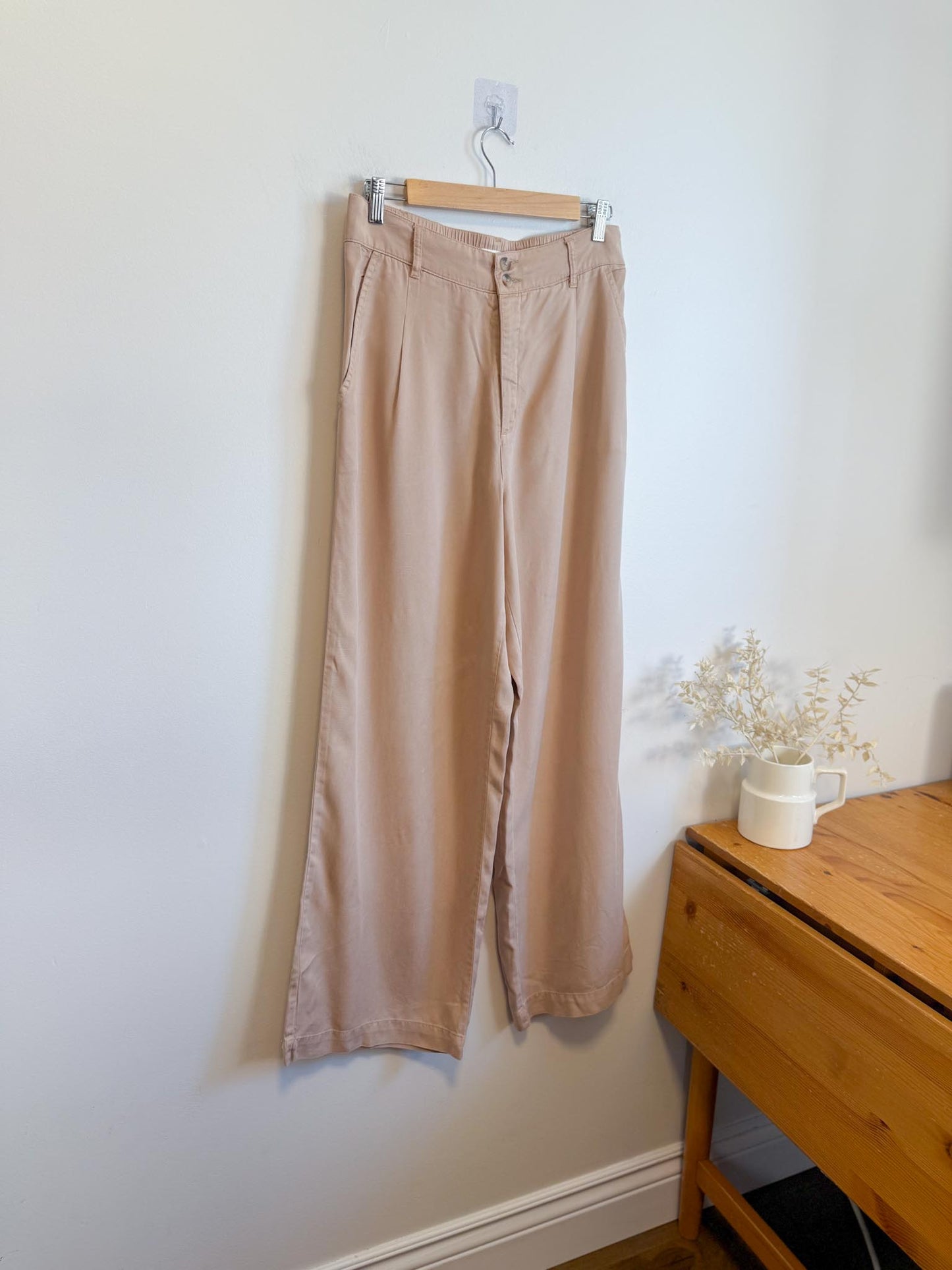 Gentle Fawn "Sabine Wide Leg Pant in Tan" (Size M)