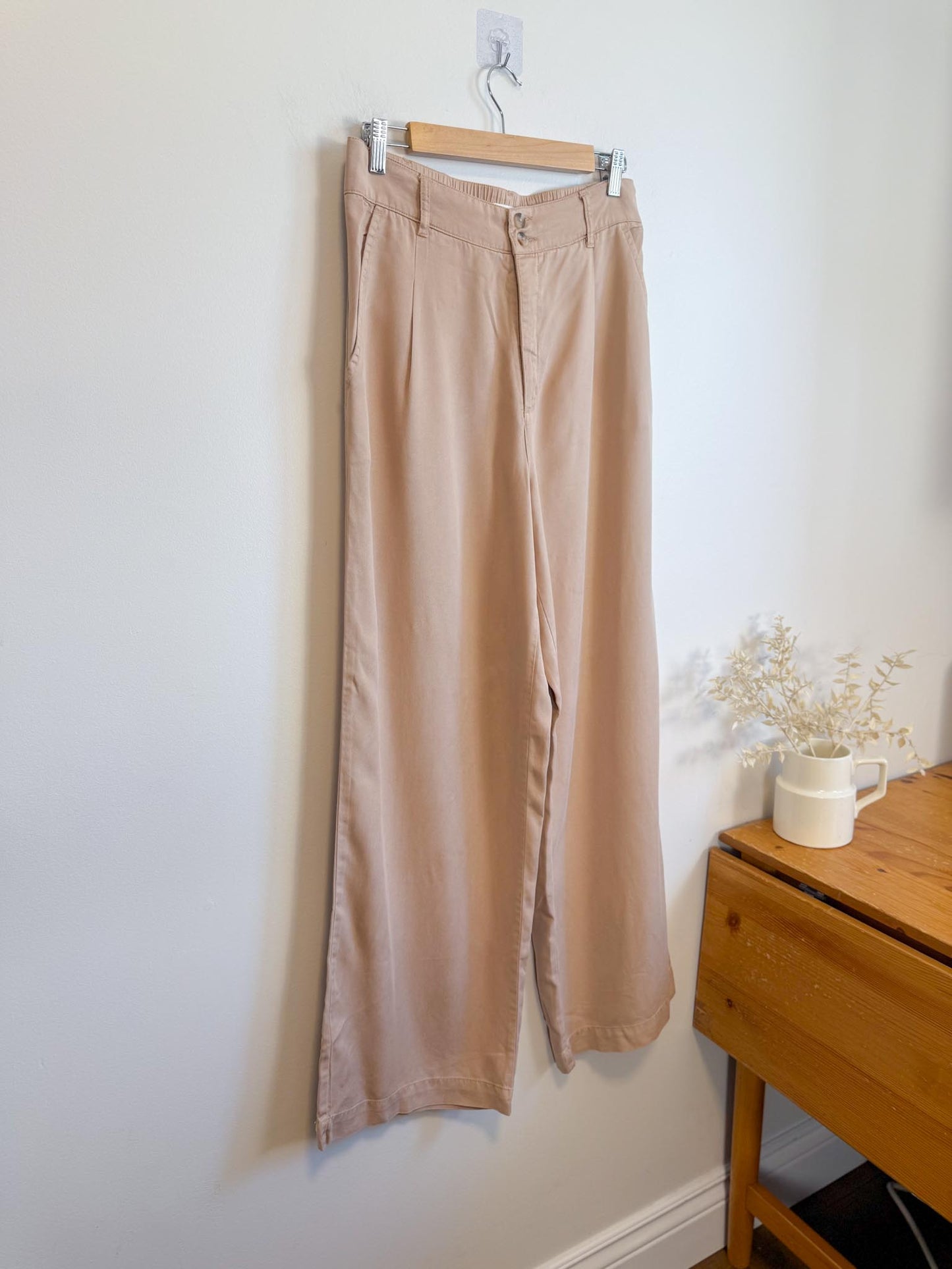 Gentle Fawn "Sabine Wide Leg Pant in Tan" (Size M)