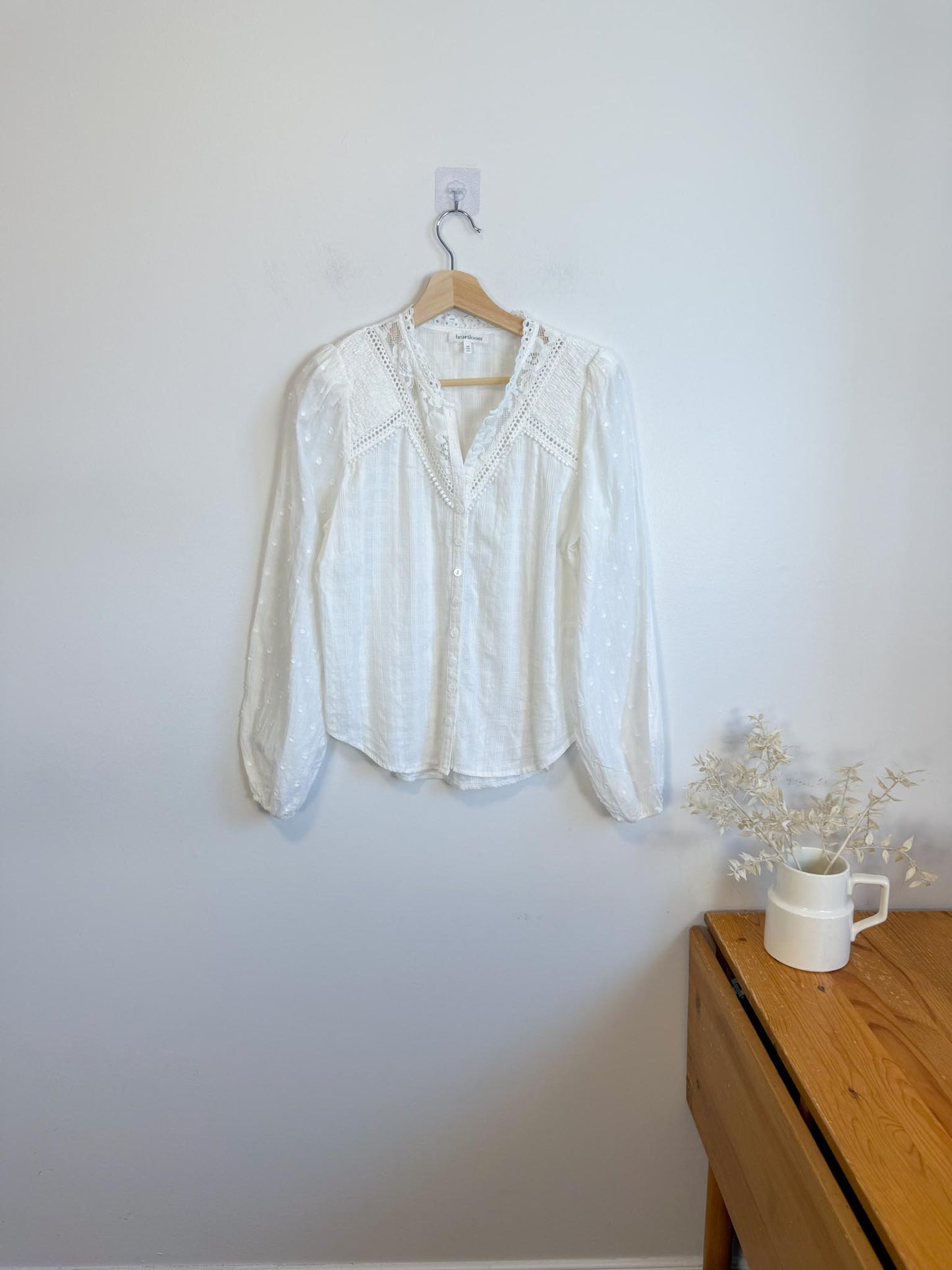 Heartloom White Eyelet Blouse (Size M)