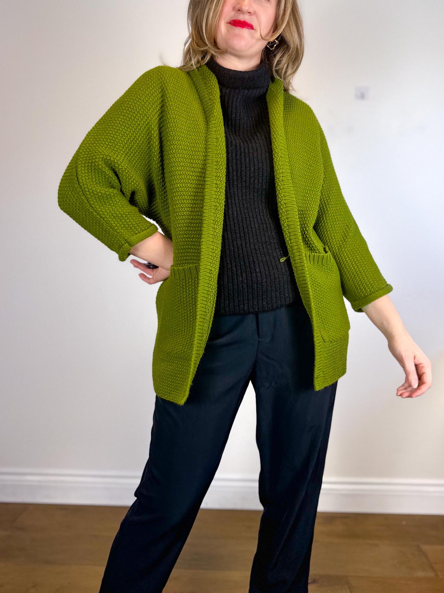 Everlane "The Draper Tapered Pants in Black" (Size 14)