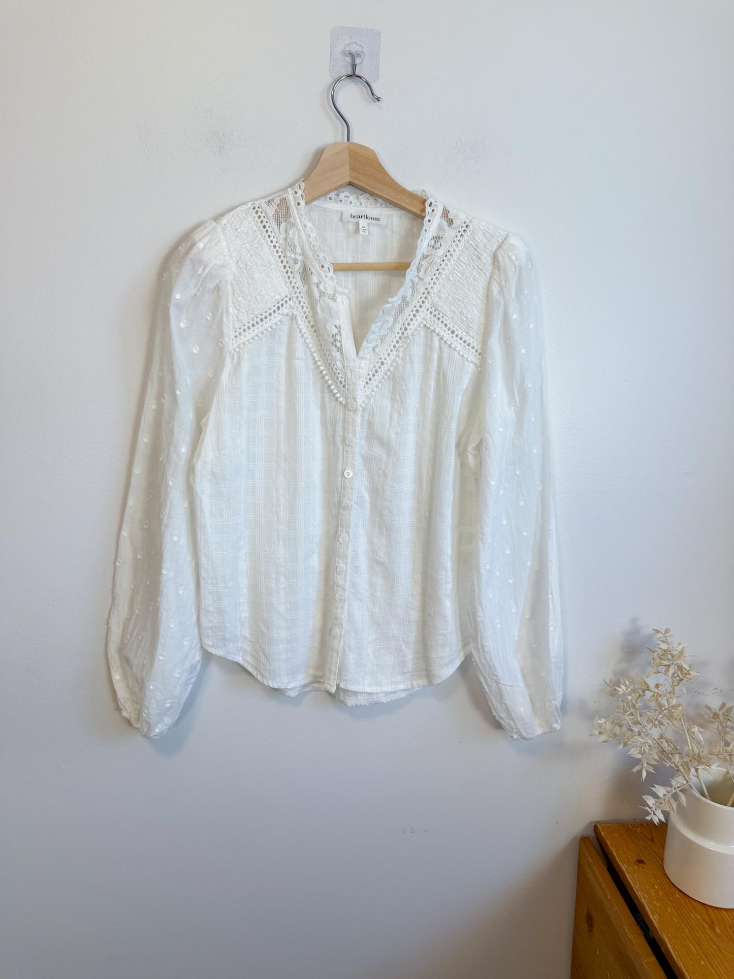 Heartloom White Eyelet Blouse (Size M)