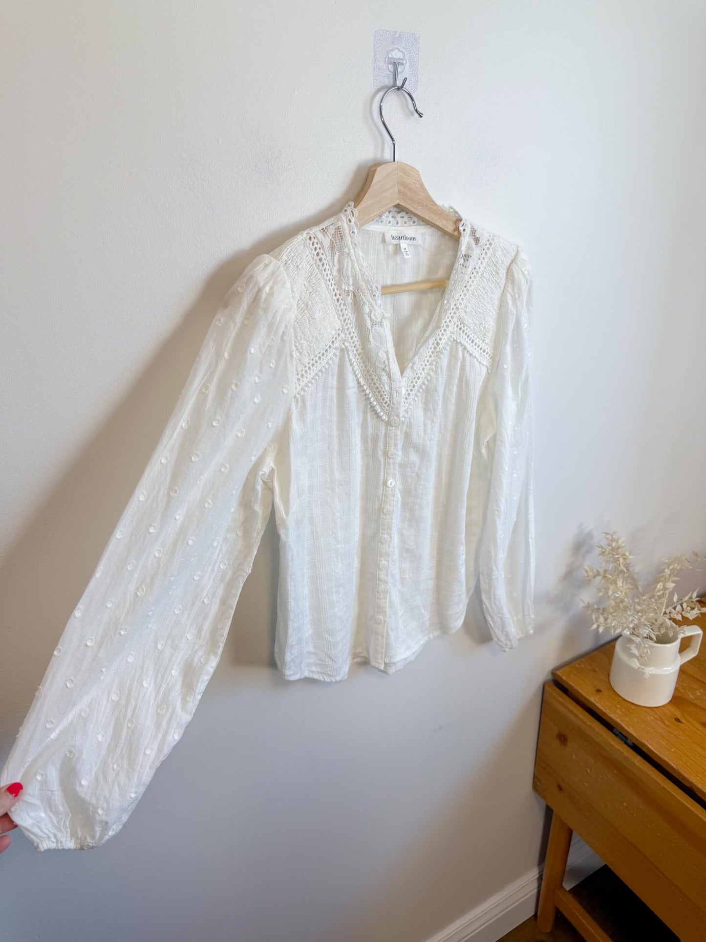 Heartloom White Eyelet Blouse (Size M)