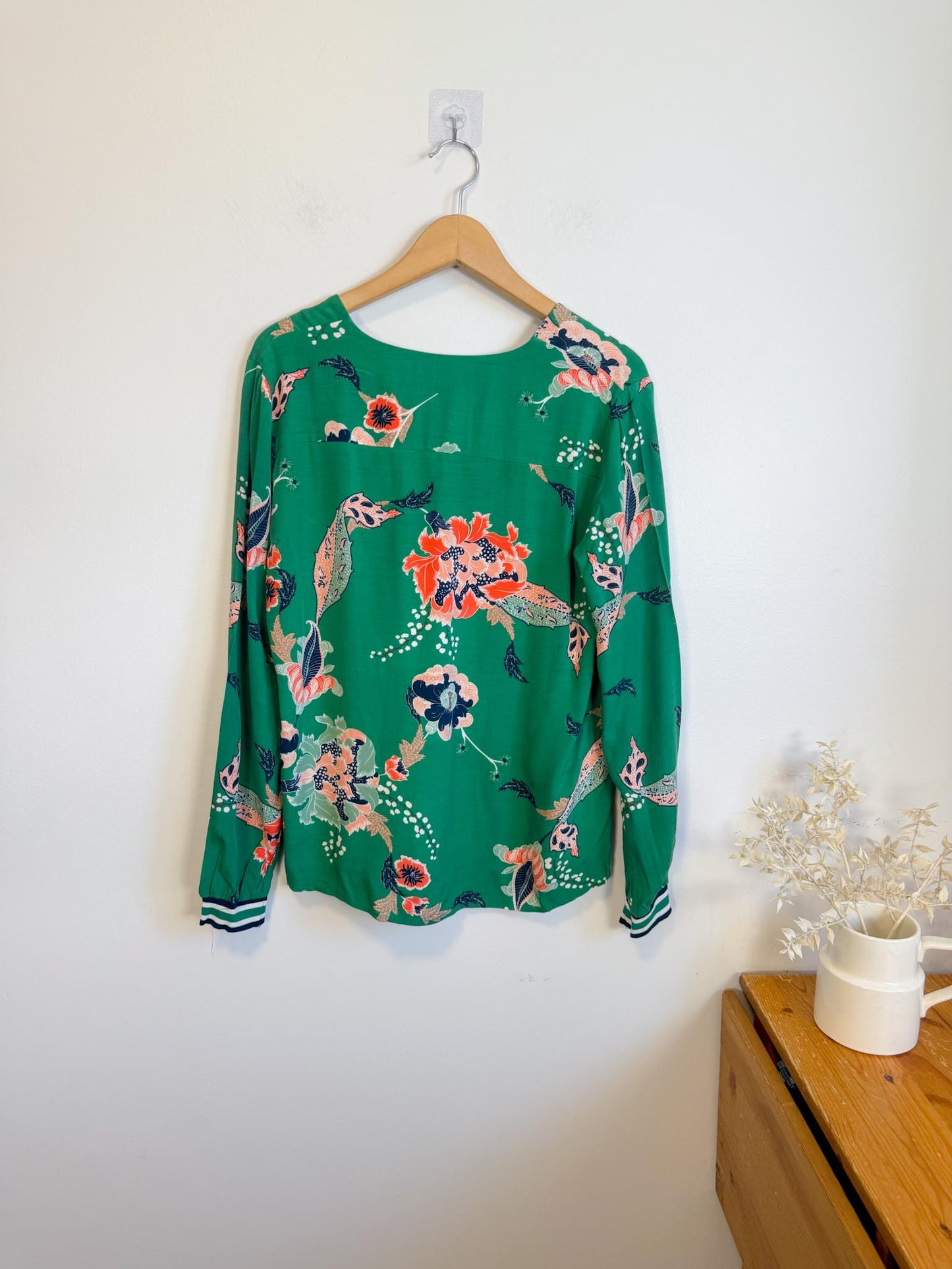 Part Two "Pax Blouse in Green Floral" (Size M/L)