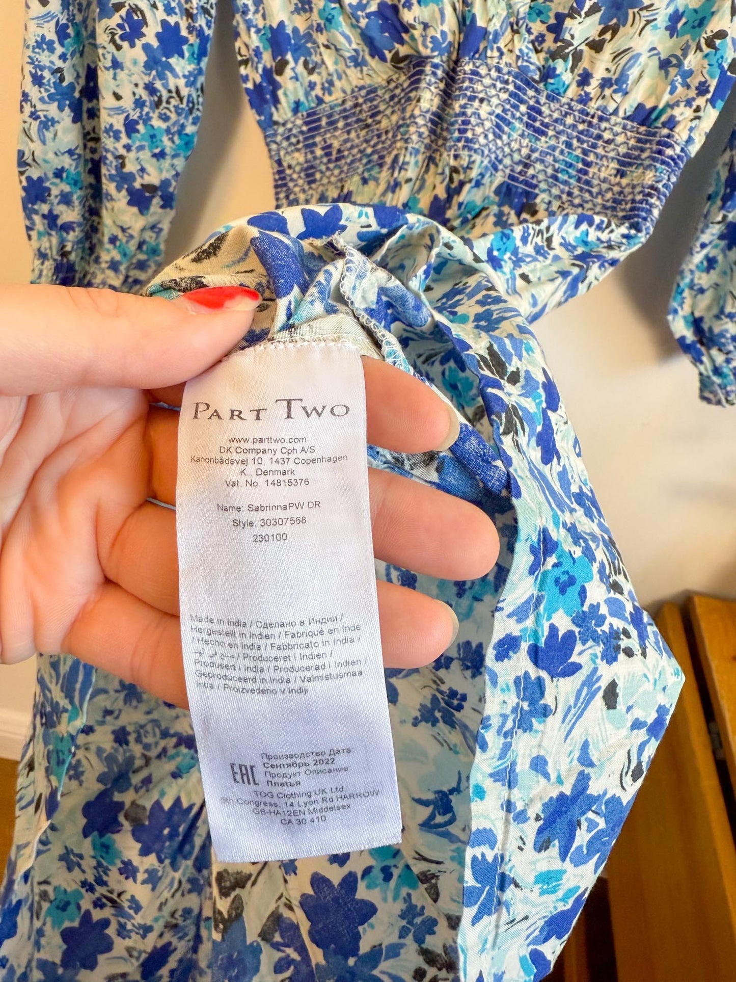 Part Two "SabrinnaPW Floral Dress in Blue/White" (Size M)