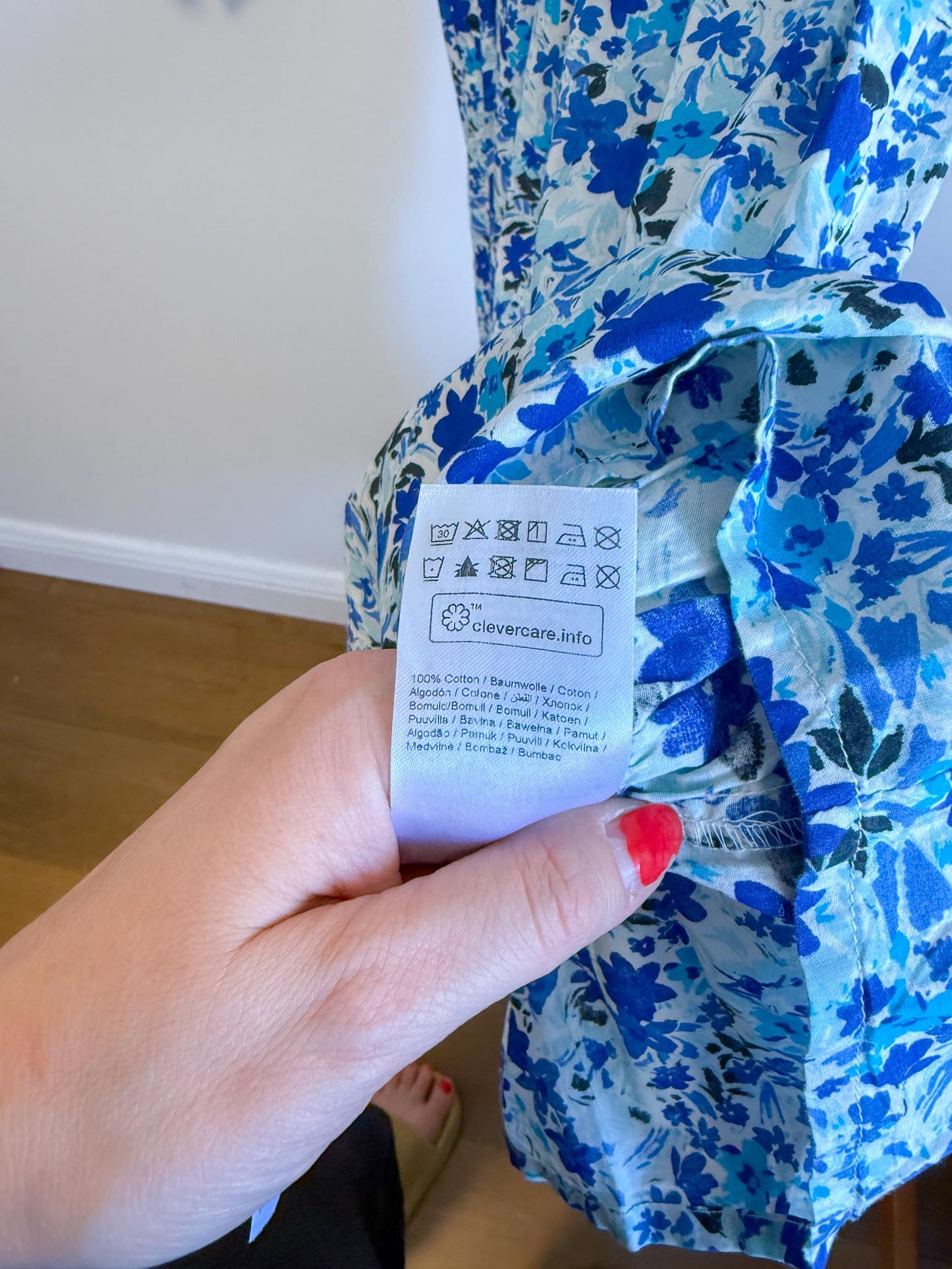 Part Two "SabrinnaPW Floral Dress in Blue/White" (Size M)