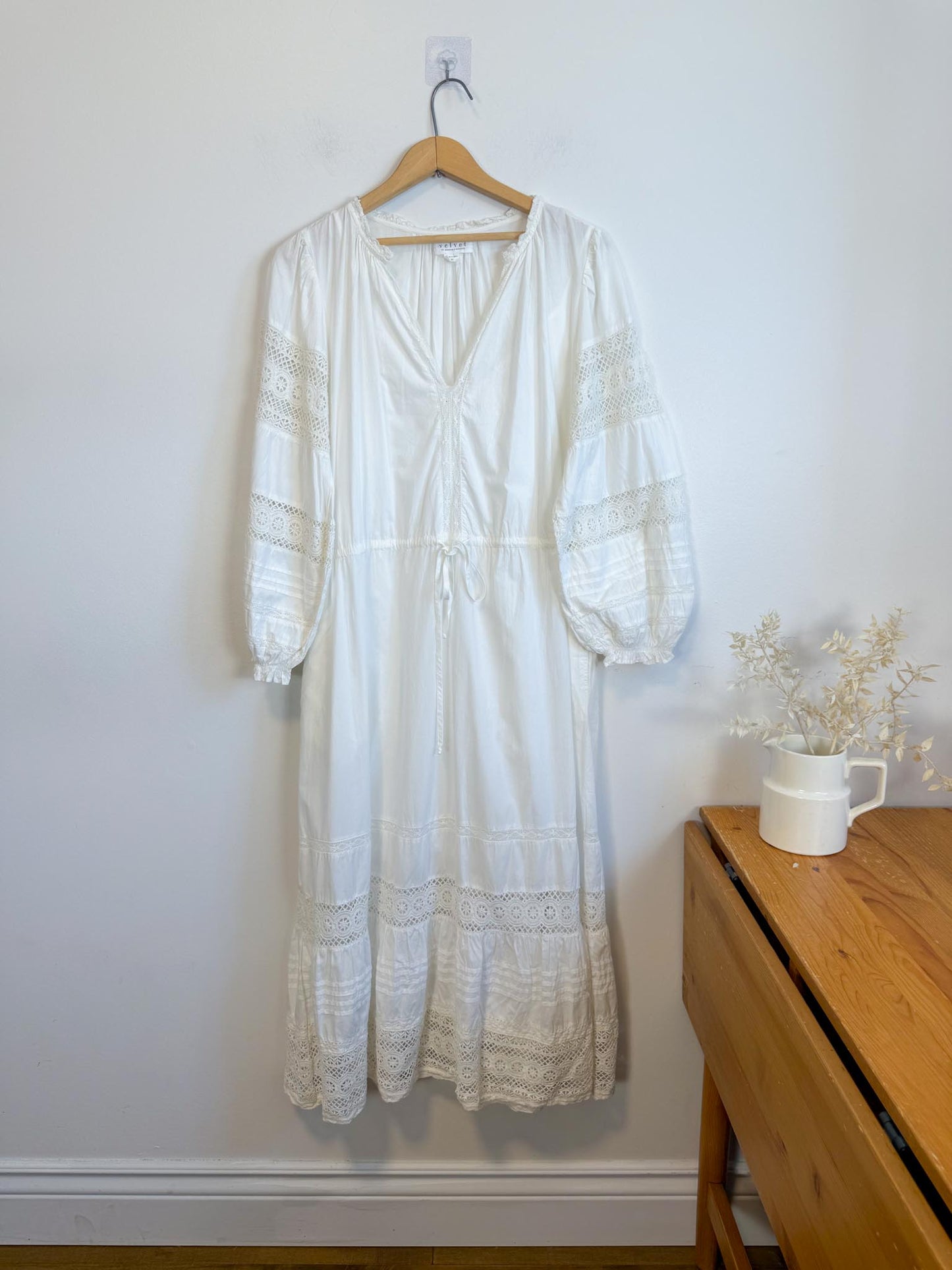 Velvet by Graham & Spencer White Eyelet Maxi Dress (Size M)