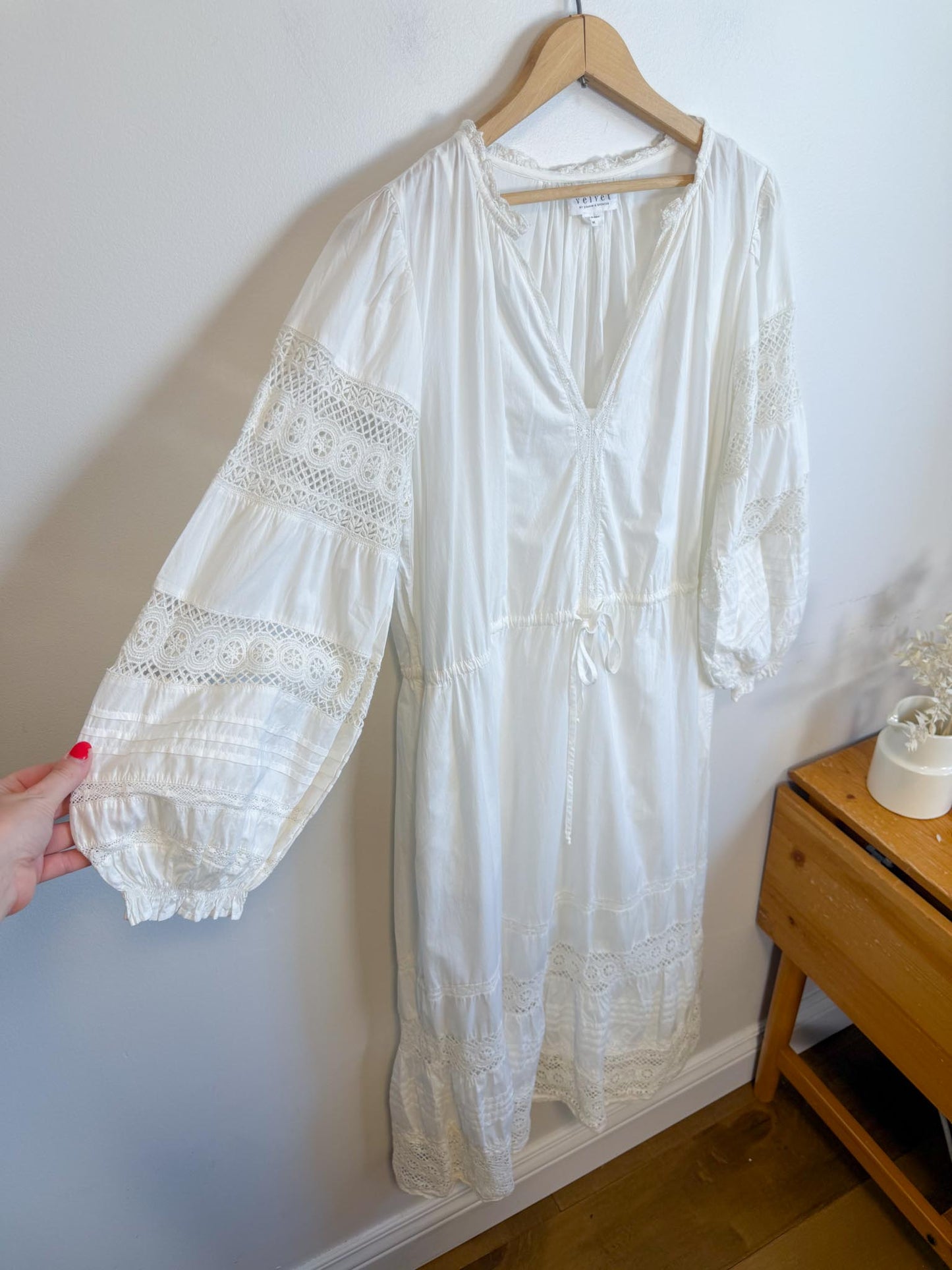 Velvet by Graham & Spencer White Eyelet Maxi Dress (Size M)
