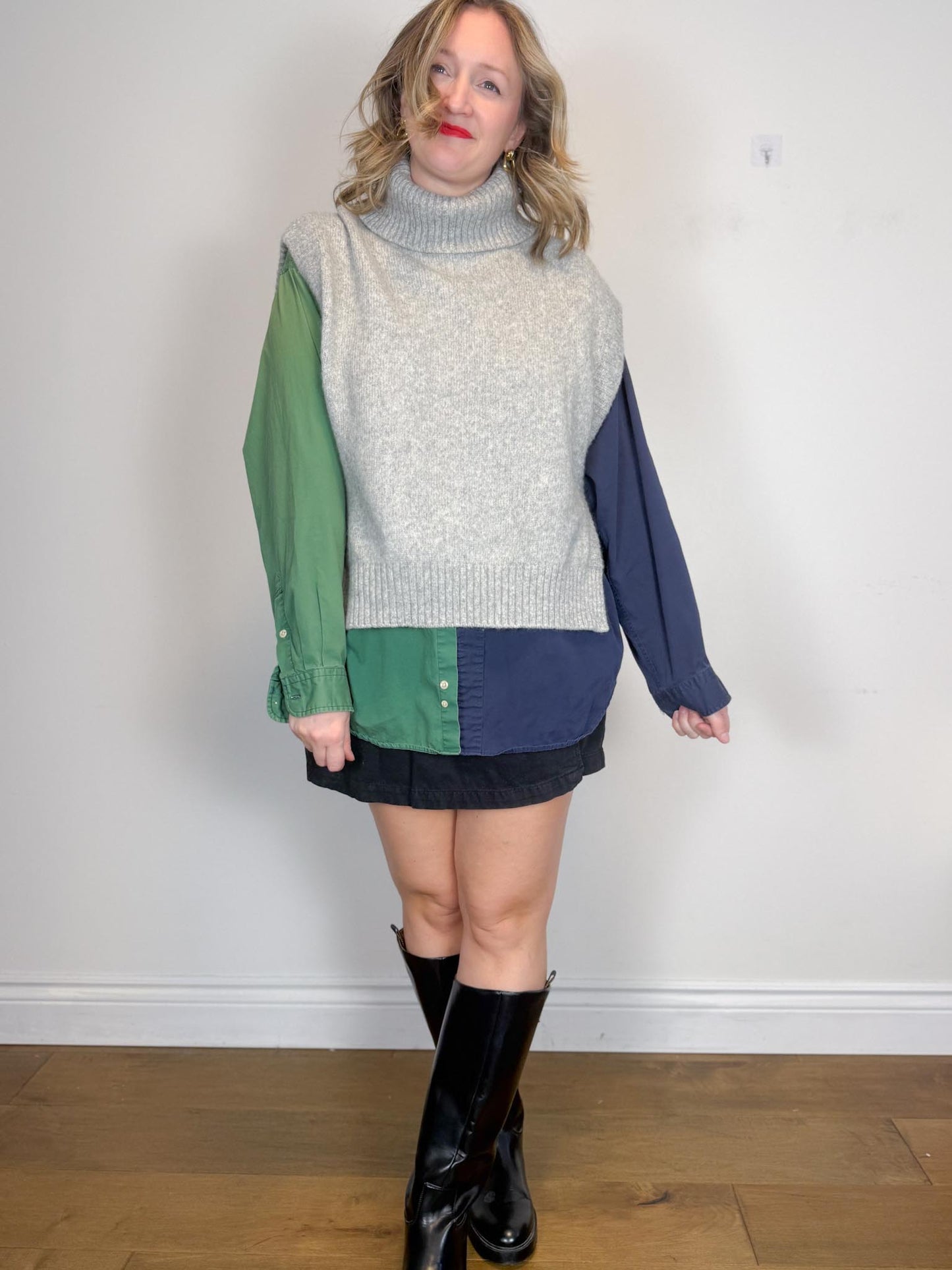 WITCHERY Turtleneck Sweater Vest in Grey (Size L)