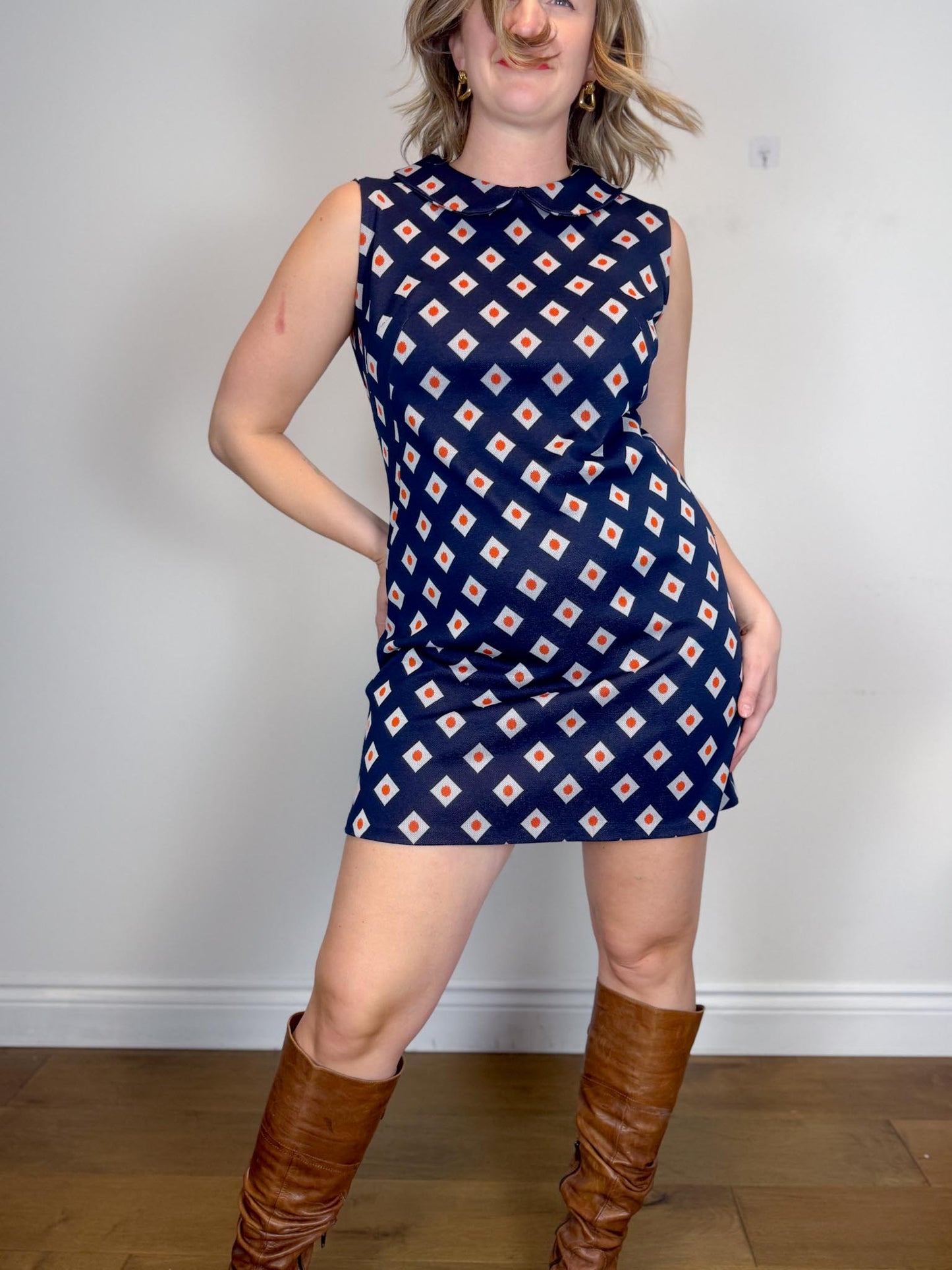 Vintage Geometric Pattern Mini Dress in Navy/Orange (Size L)