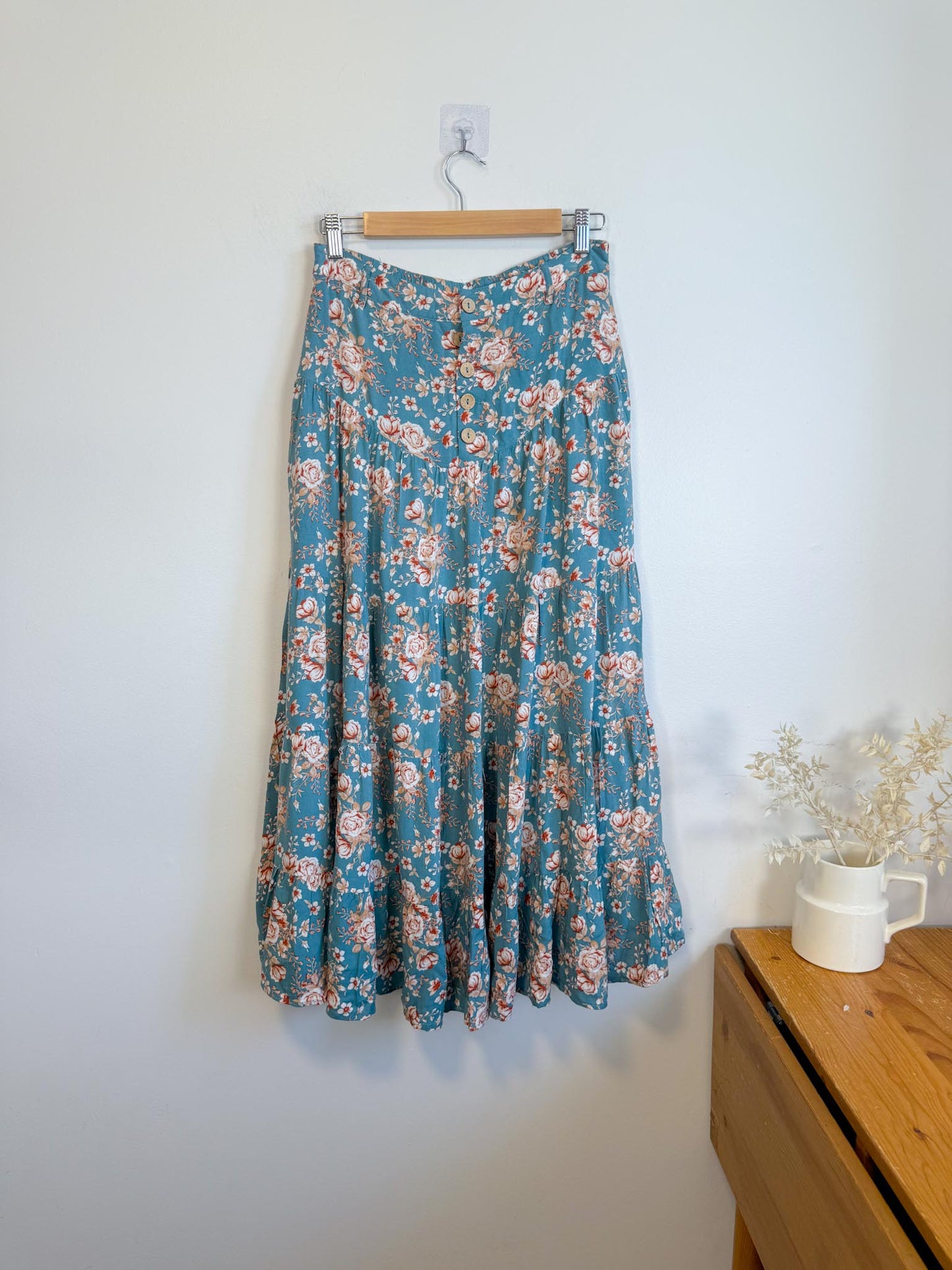 Listicle Floral Midi Skirt (Size M)