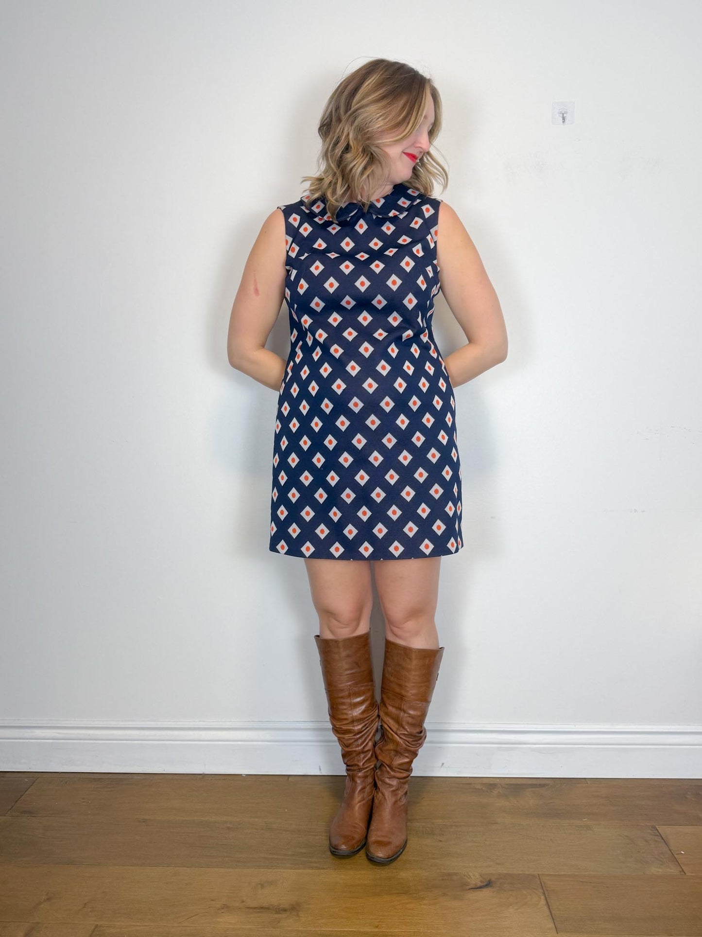 Vintage Geometric Pattern Mini Dress in Navy/Orange (Size L)