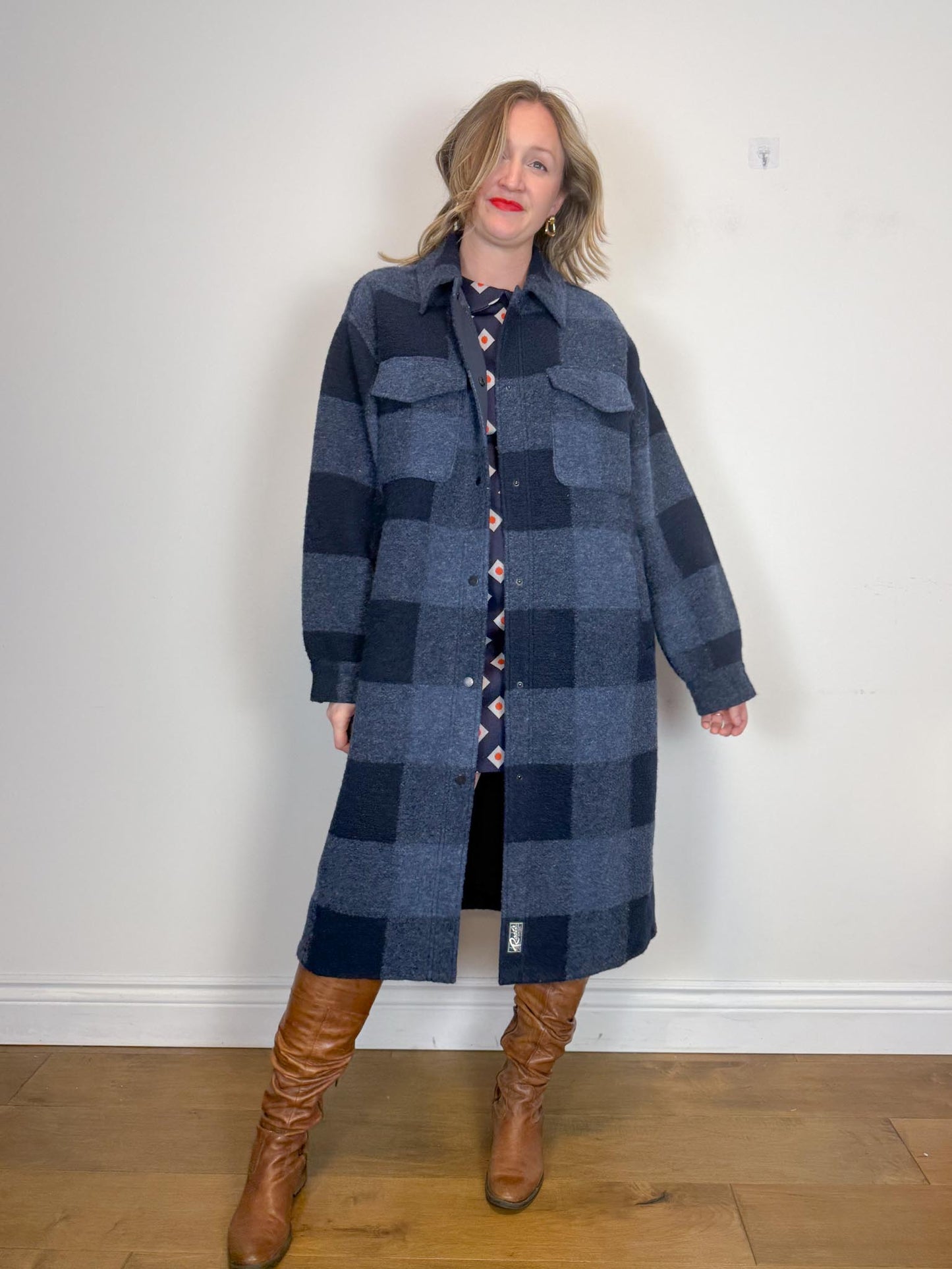 Roots "The Park Plaid Seymour Long Wool Coat in Navy" (Size XL)