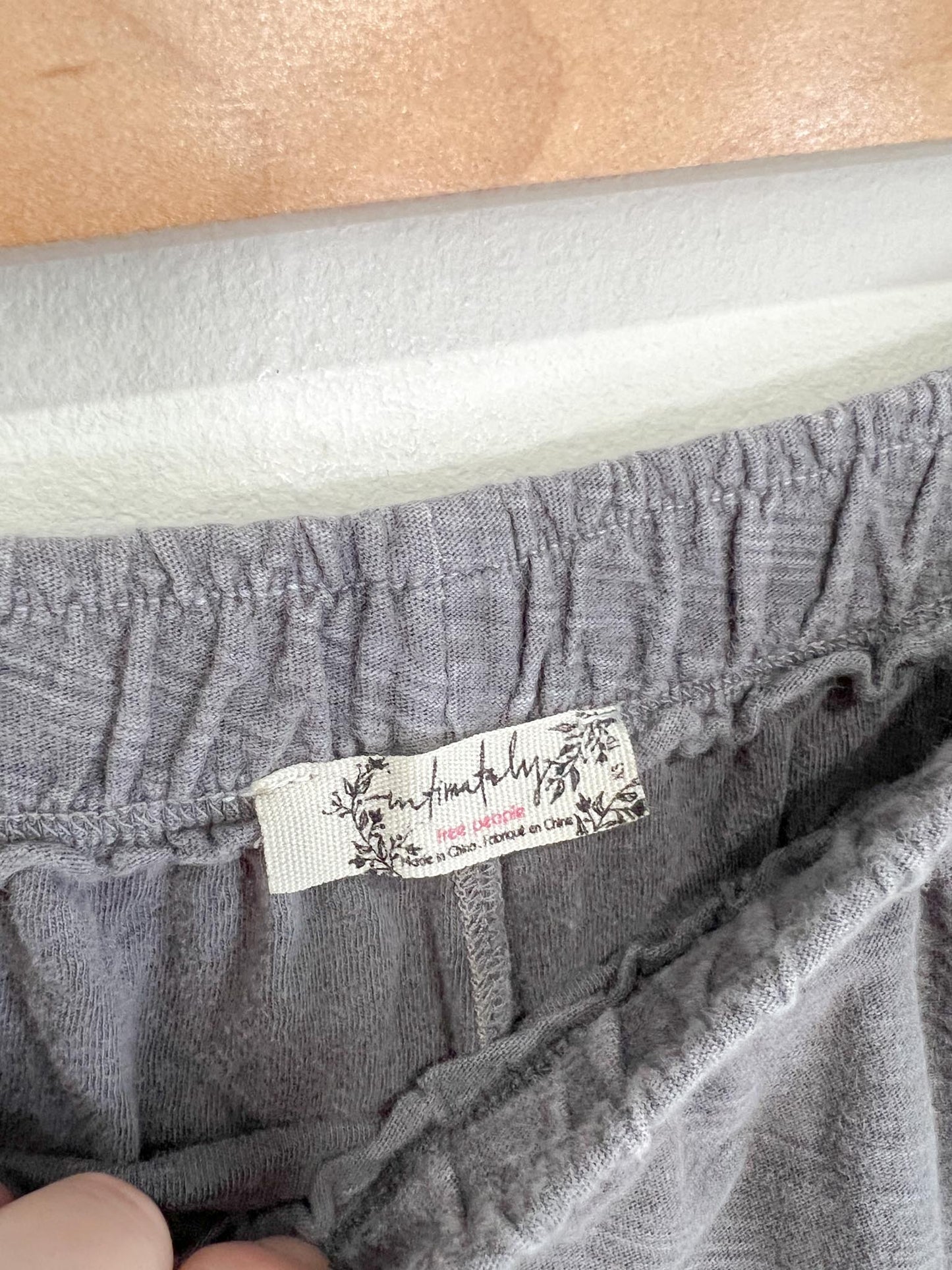 Free People Sweatpant in Grey (Size XS)