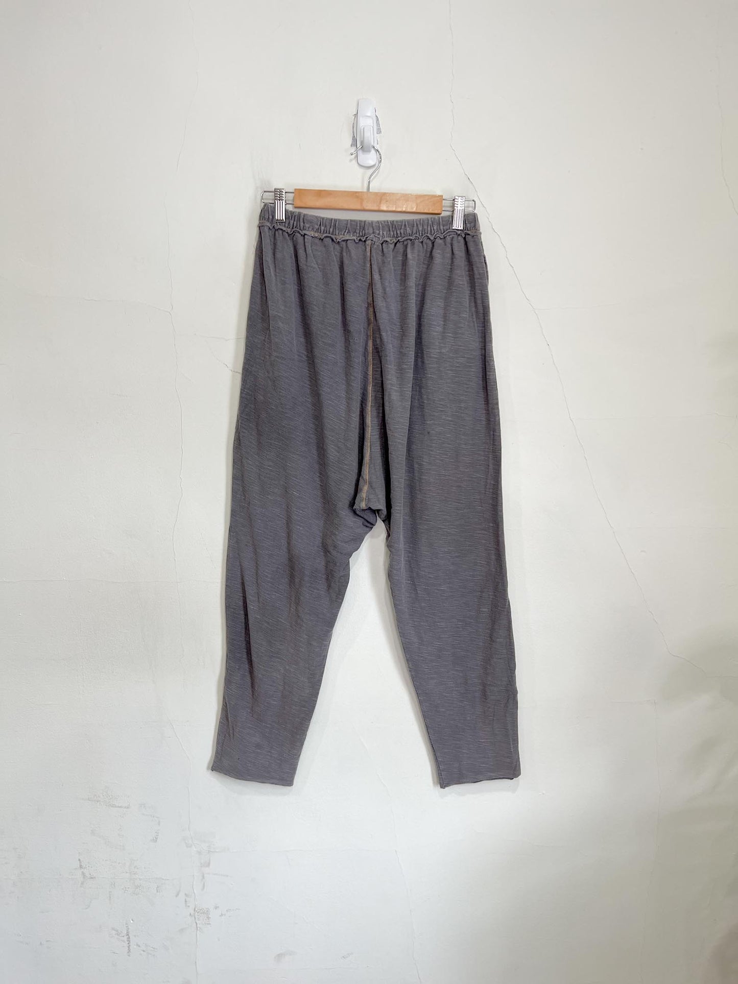 Free People Sweatpant in Grey (Size XS)