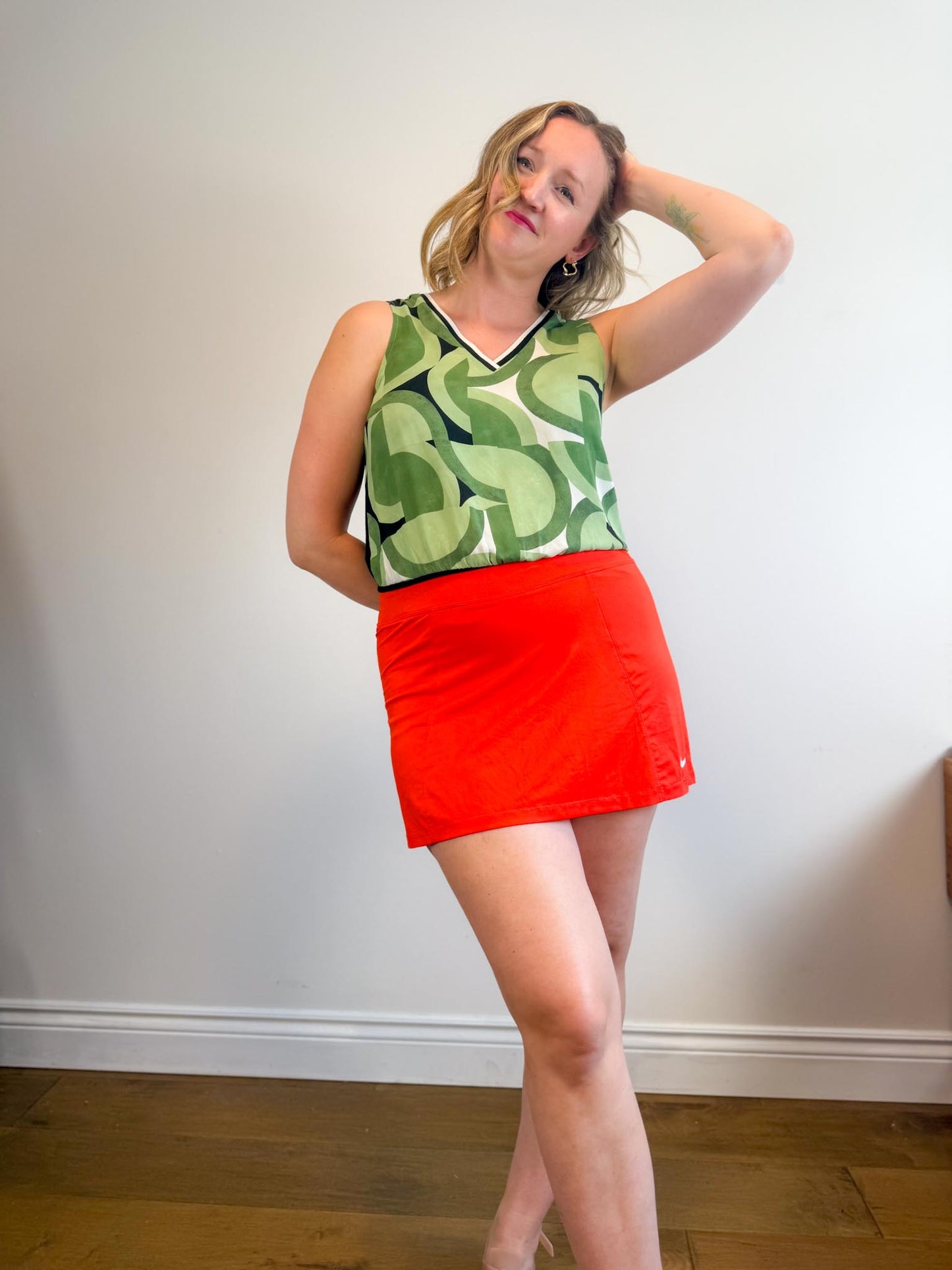 Melanie Lyne Sleeveless Top in Green/Black Print (Size S)