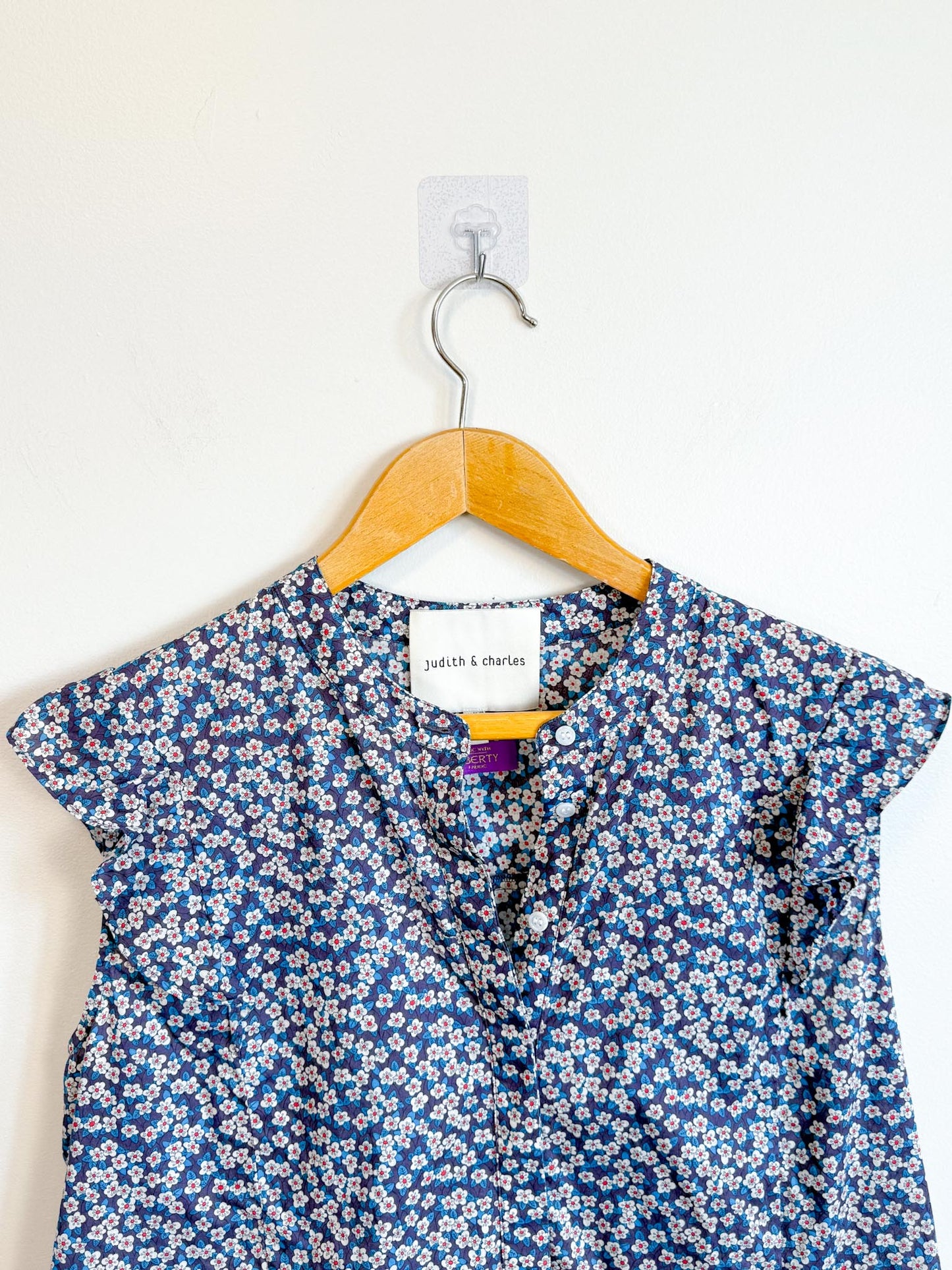Judith & Charles Floral Sleeveless Ruffle Blouse (Size 12)