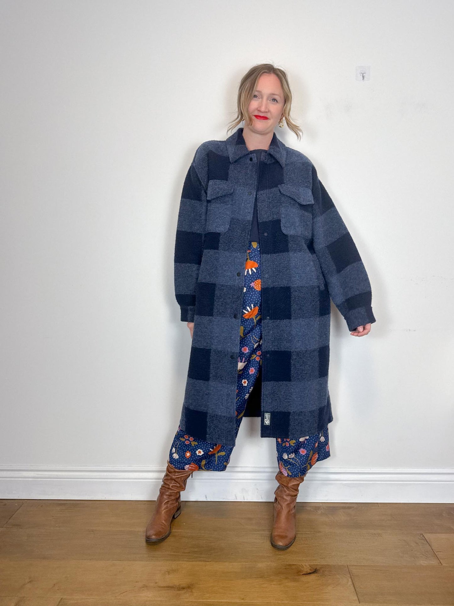 Roots "The Park Plaid Seymour Long Wool Coat in Navy" (Size XL)