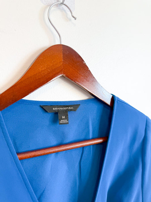 Banana Republic Short Sleeve Wrap Blouse in Blue (Size M)