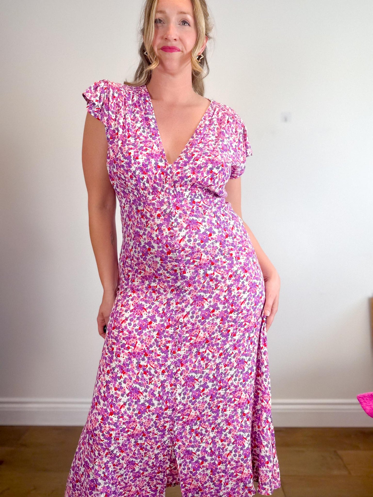 Faithful the Brand "Bellavista Midi Dress in Pink/Purple Floral" (Size L)