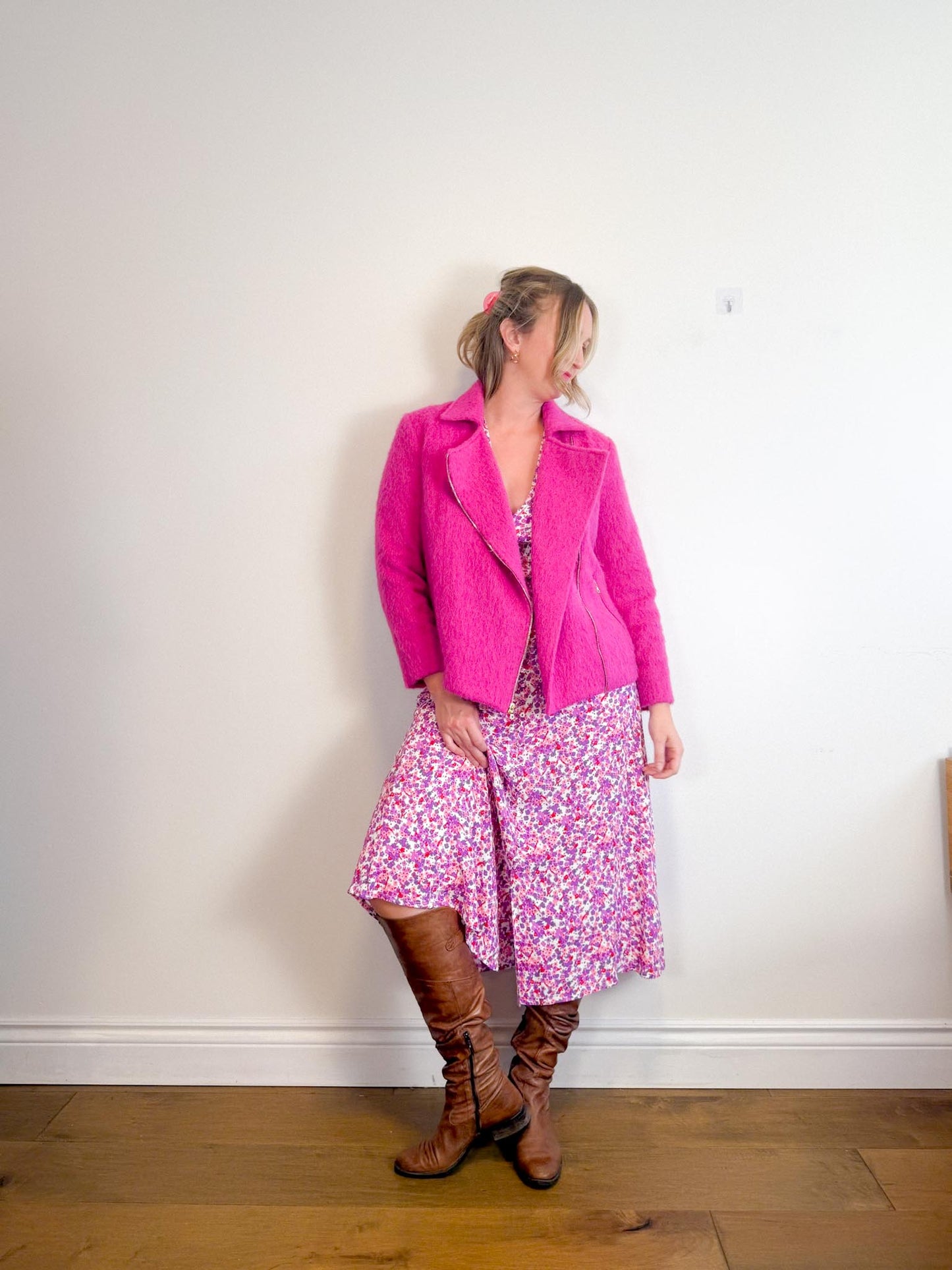 Faithful the Brand "Bellavista Midi Dress in Pink/Purple Floral" (Size L)