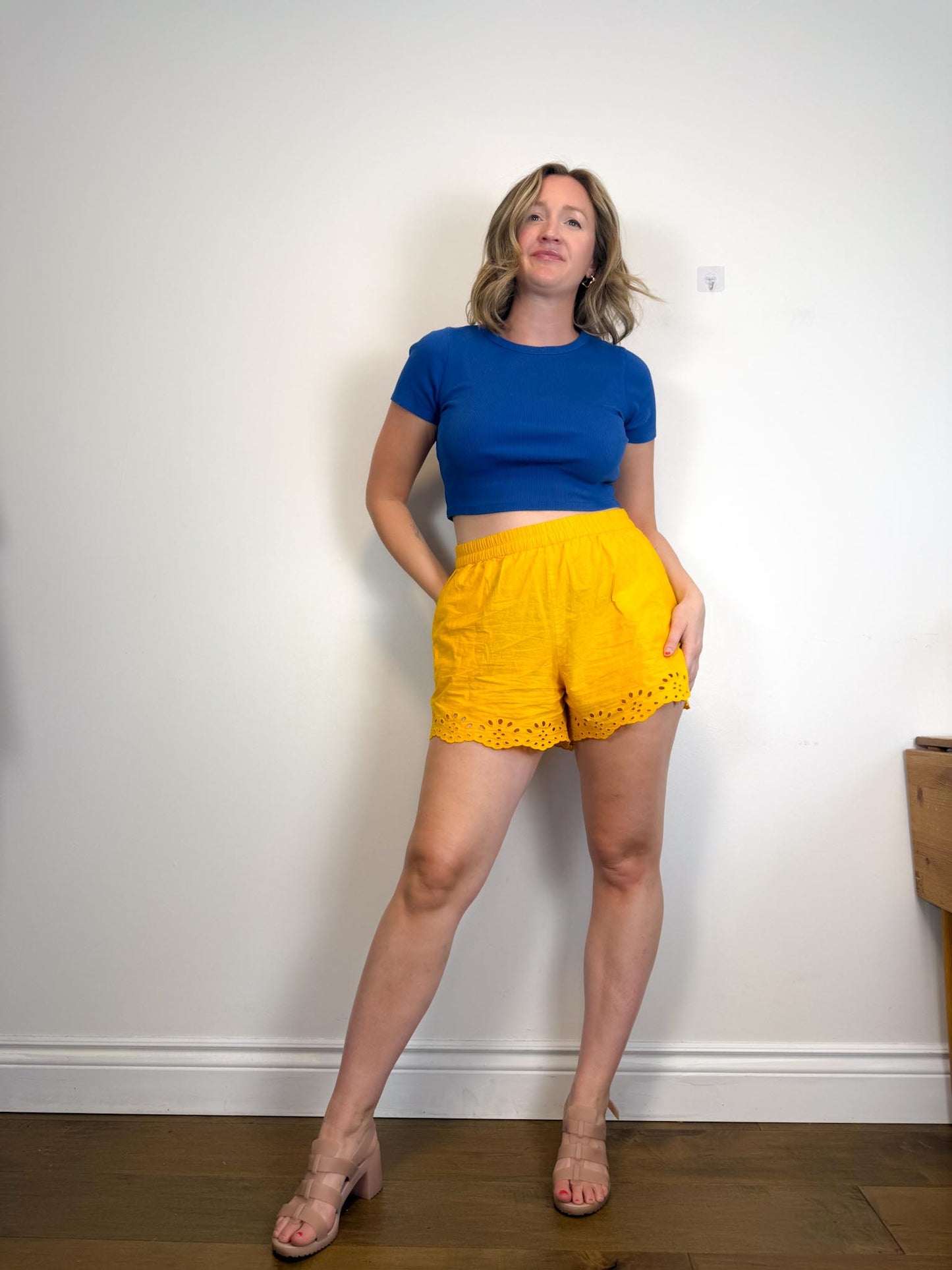 Everlane "The ’90s Rib Tee in Blue" (Size M)