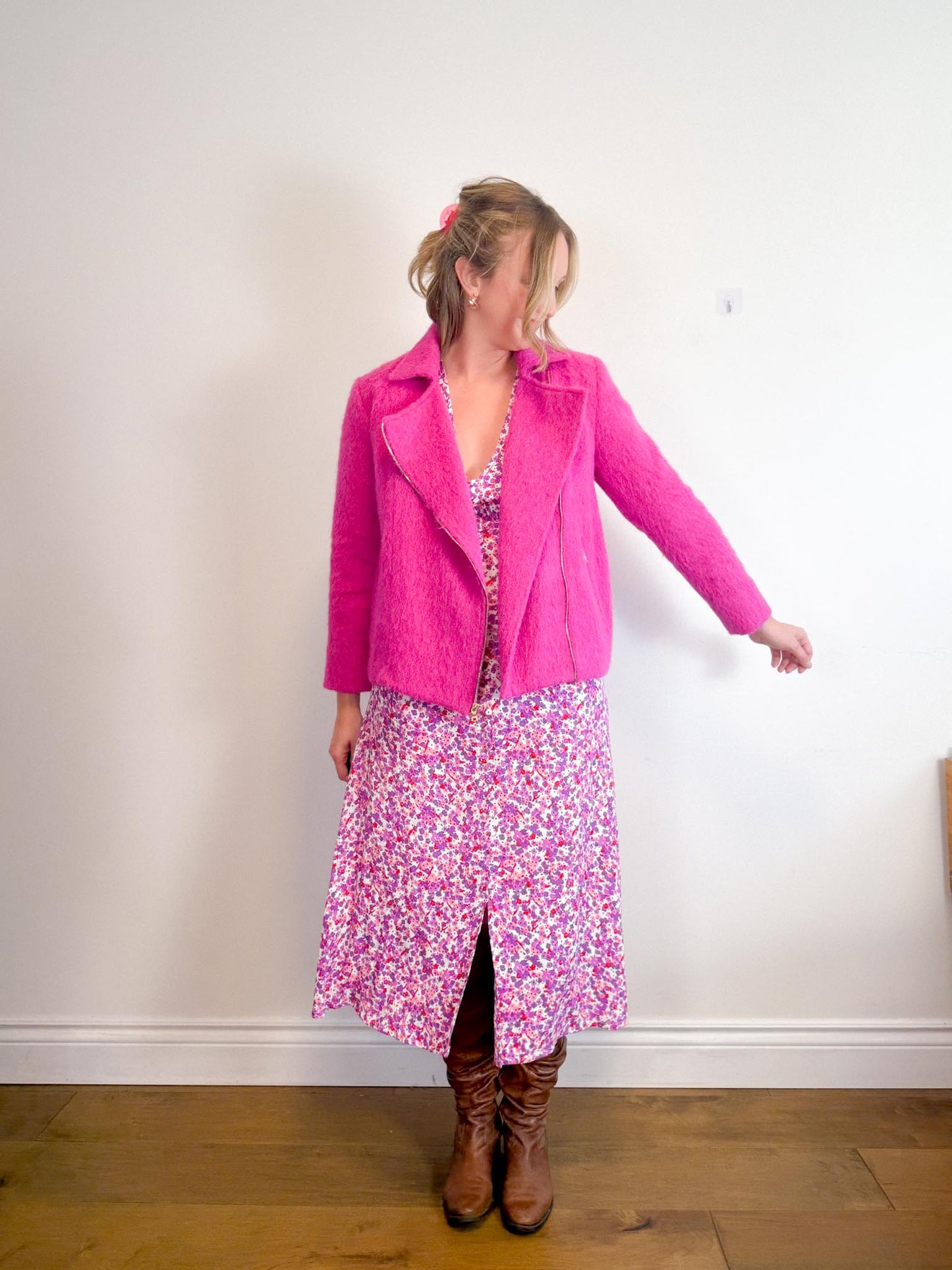 Faithful the Brand "Bellavista Midi Dress in Pink/Purple Floral" (Size L)