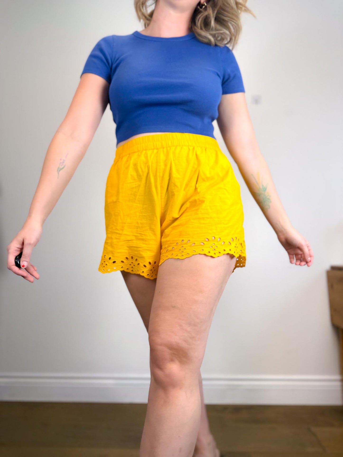 Everlane "The ’90s Rib Tee in Blue" (Size M)