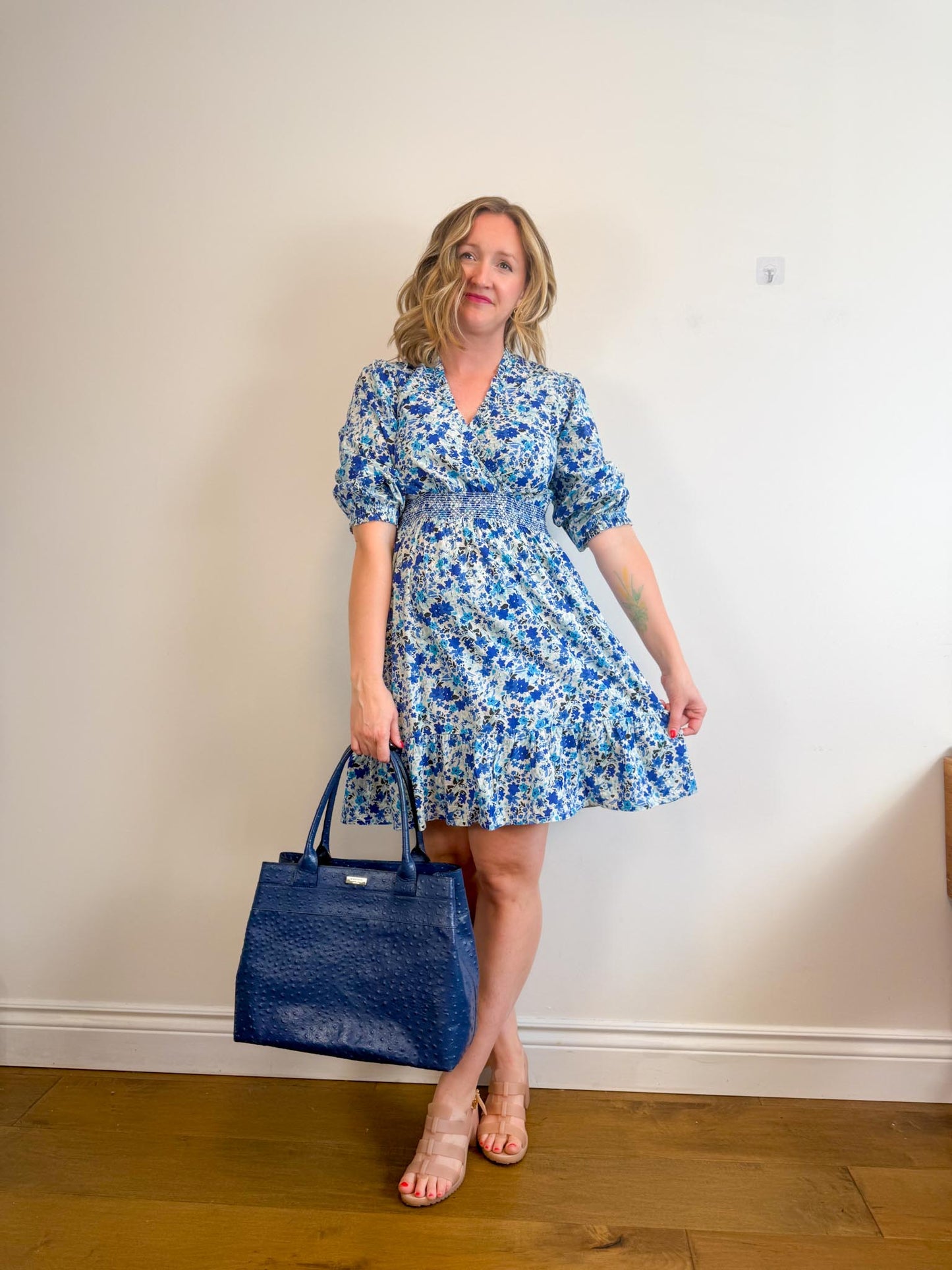 Part Two "SabrinnaPW Floral Dress in Blue/White" (Size M)