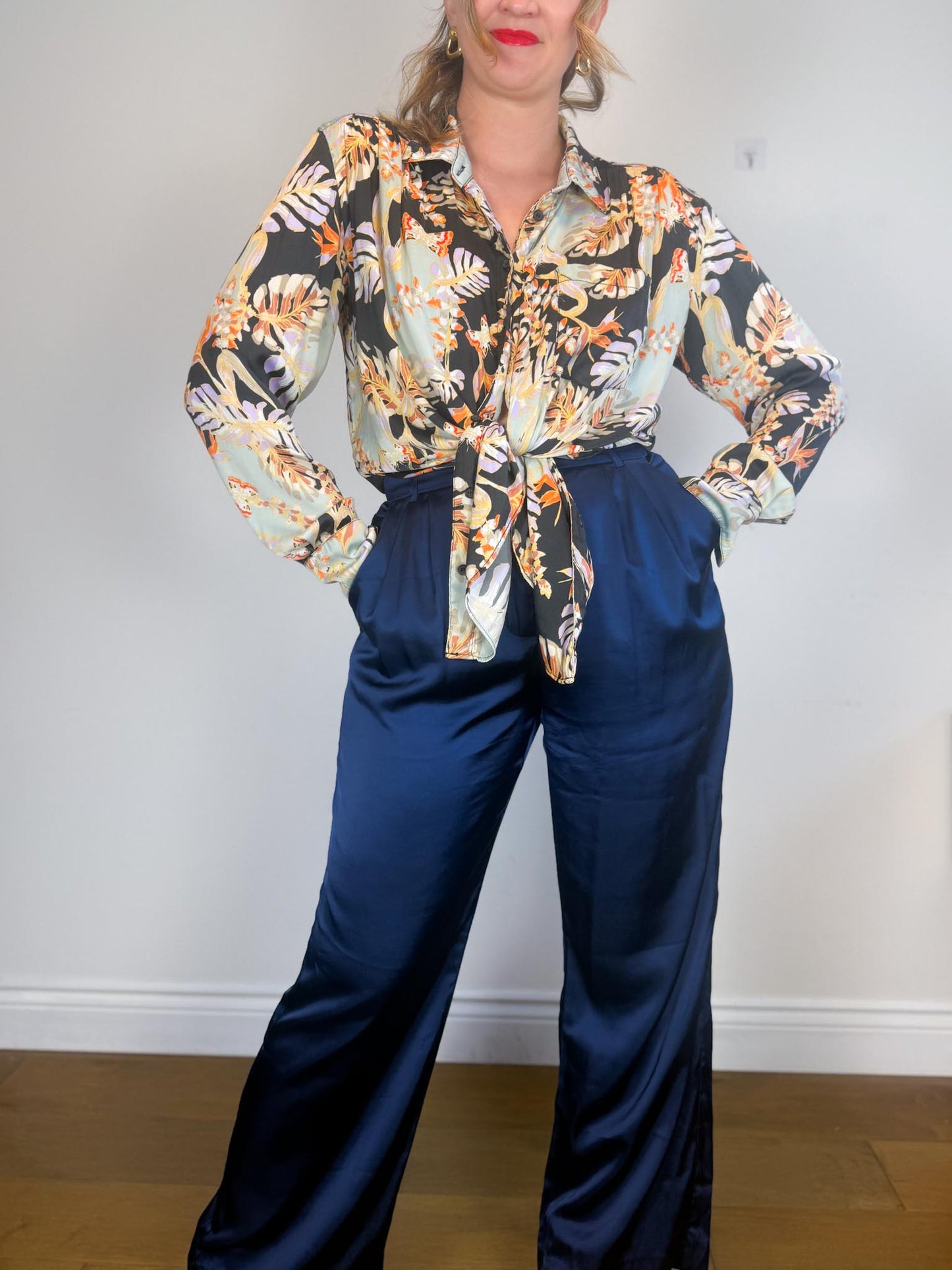 Abercrombie Satin Wide Leg Trousers in Navy (Size 31)