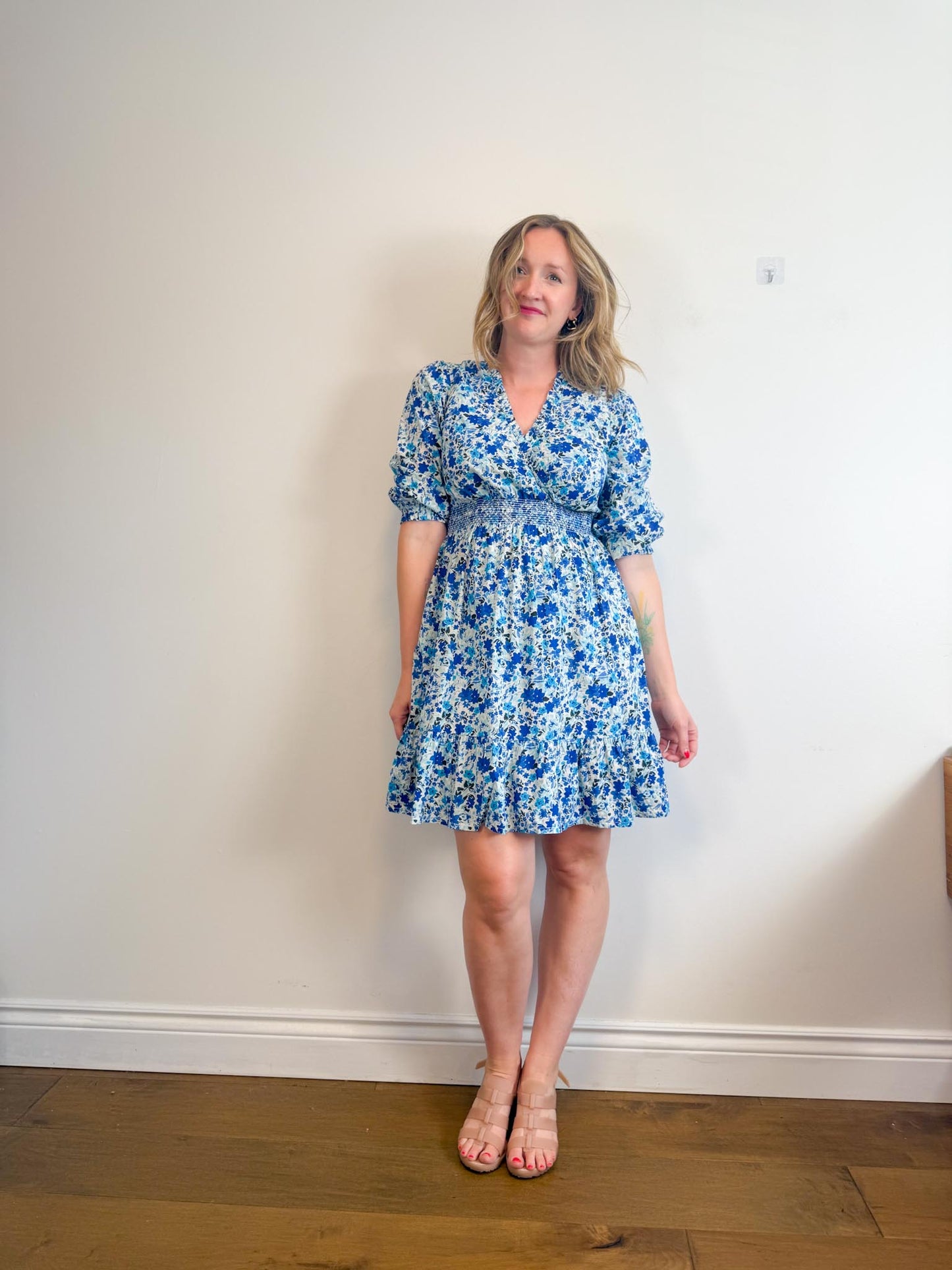 Part Two "SabrinnaPW Floral Dress in Blue/White" (Size M)