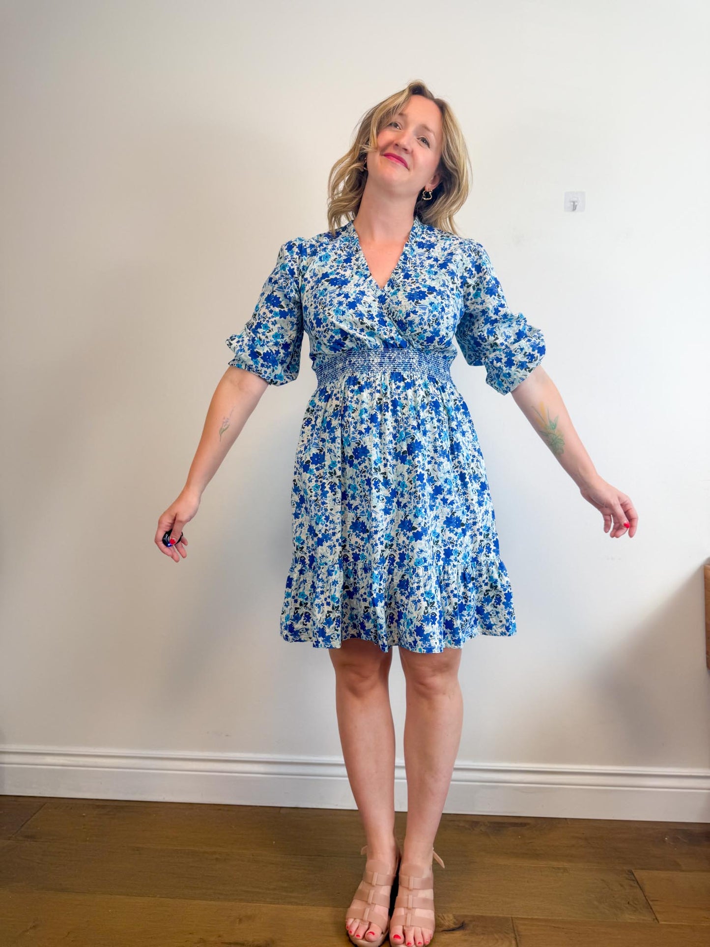 Part Two "SabrinnaPW Floral Dress in Blue/White" (Size M)