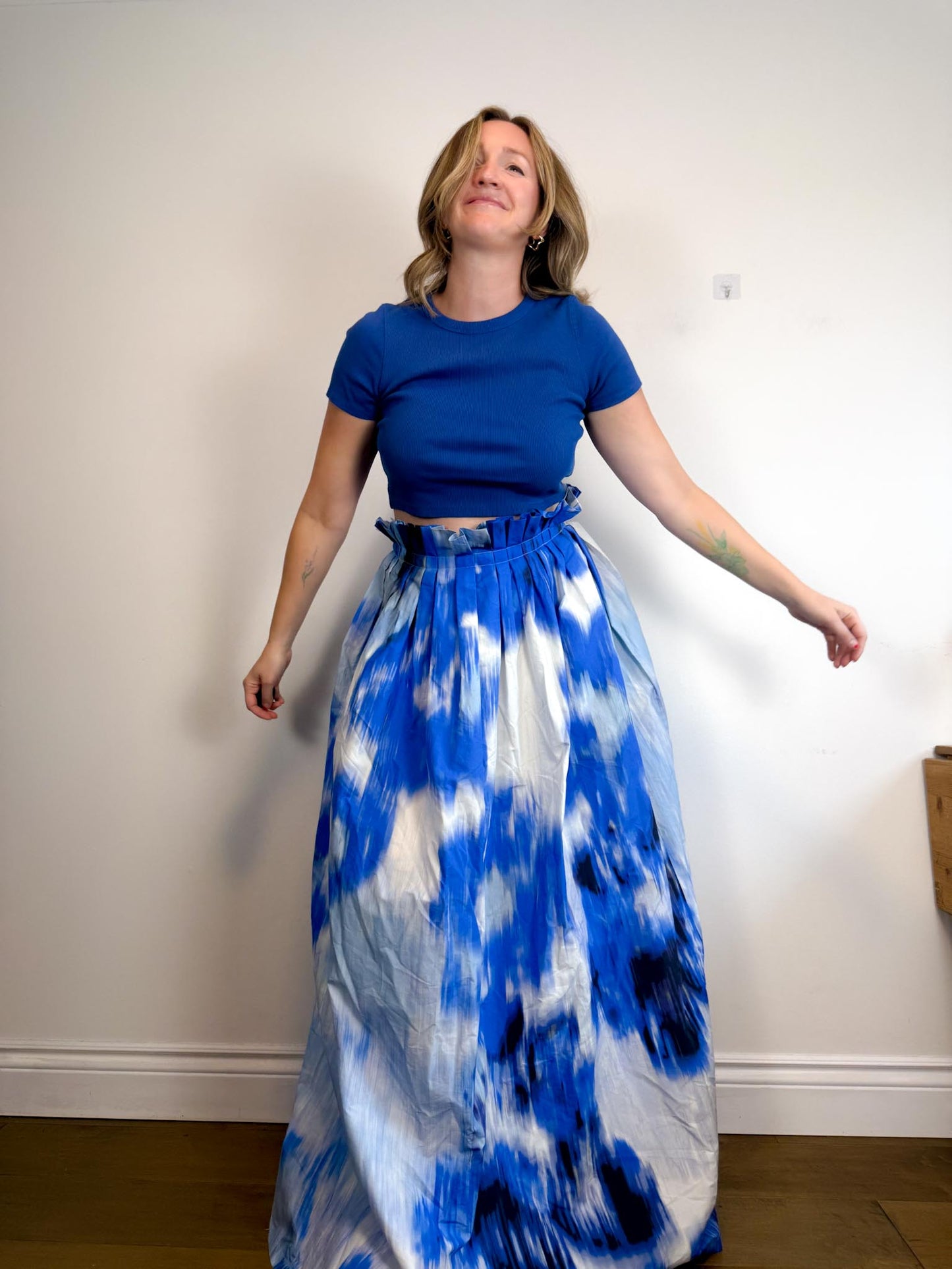 Carolina Herrera Designer "Maxi A-Line Women's Silk/Cotton Skirt in Blue/White Tie Dye" NWT (Size 12)