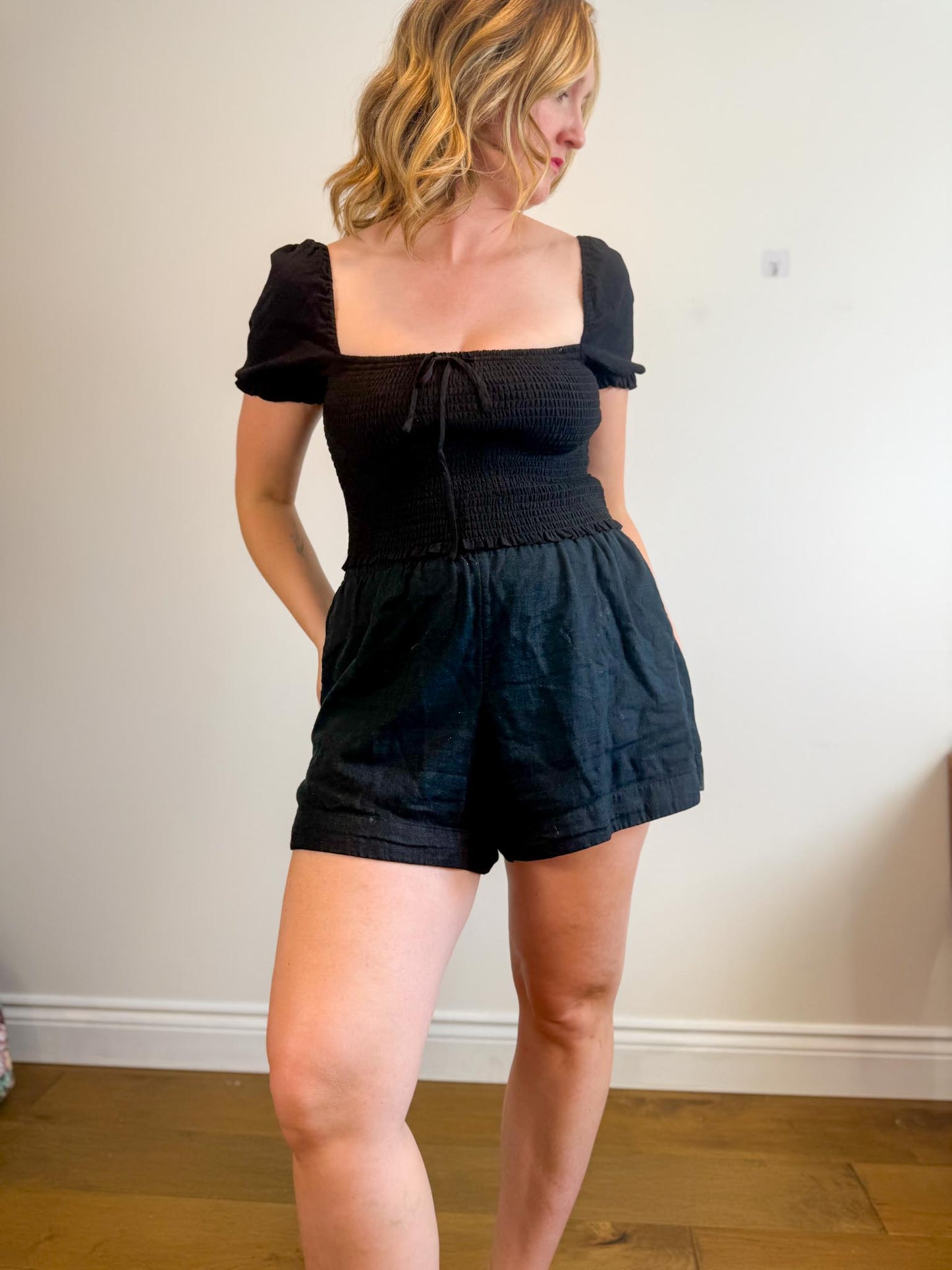 Wilfred Presley Ruched Crop Top in Black (Size M)