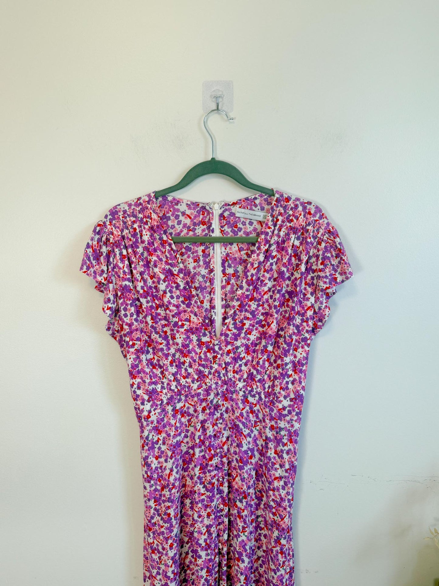 Faithful the Brand "Bellavista Midi Dress in Pink/Purple Floral" (Size L)