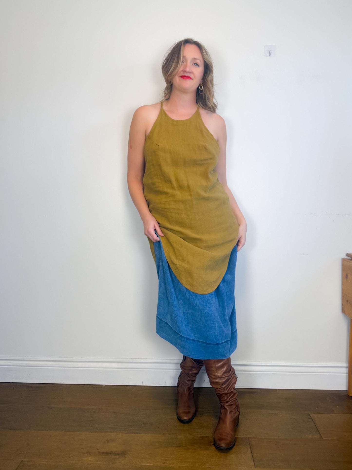 Wilfred "Gabrielle Linen Midi Skirt in Blue" (Size L)