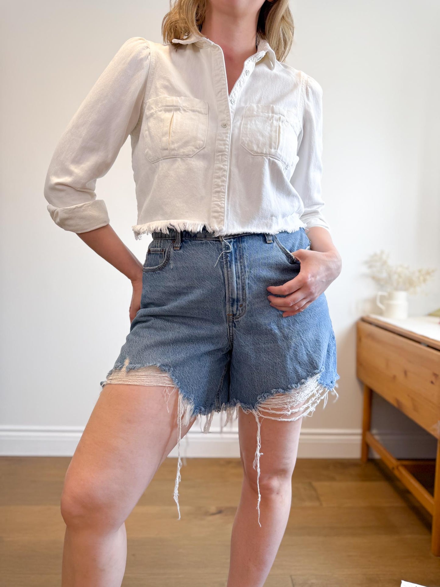 DL1961 "Simone Cropped Shirt in White" (Size S)
