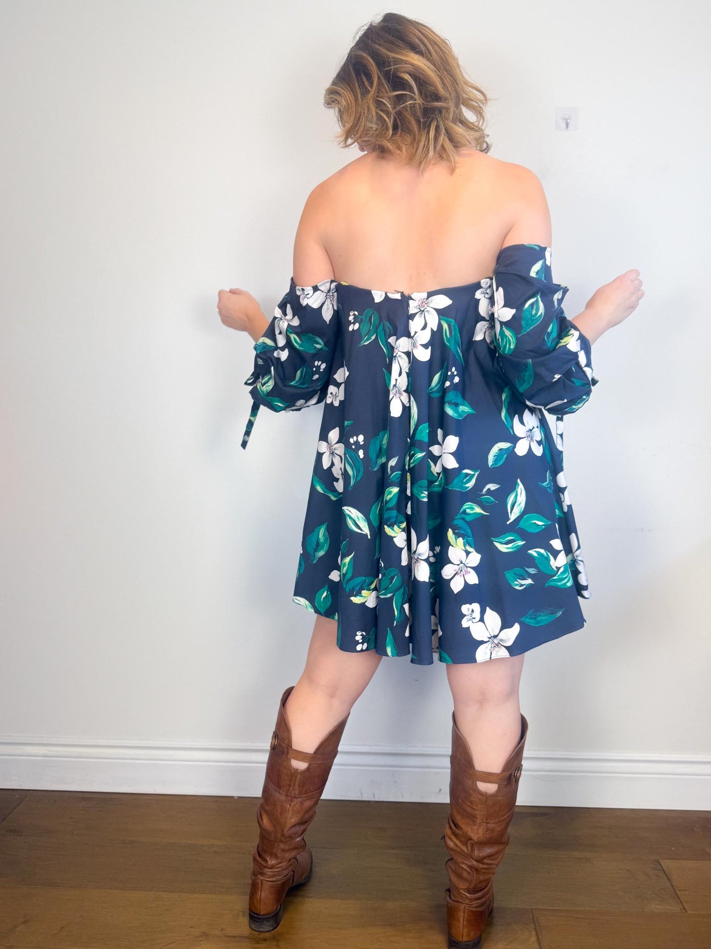 Caroline Constas Designer "Gabrielle Floral Strapless Mini Dress in Navy (Size L)